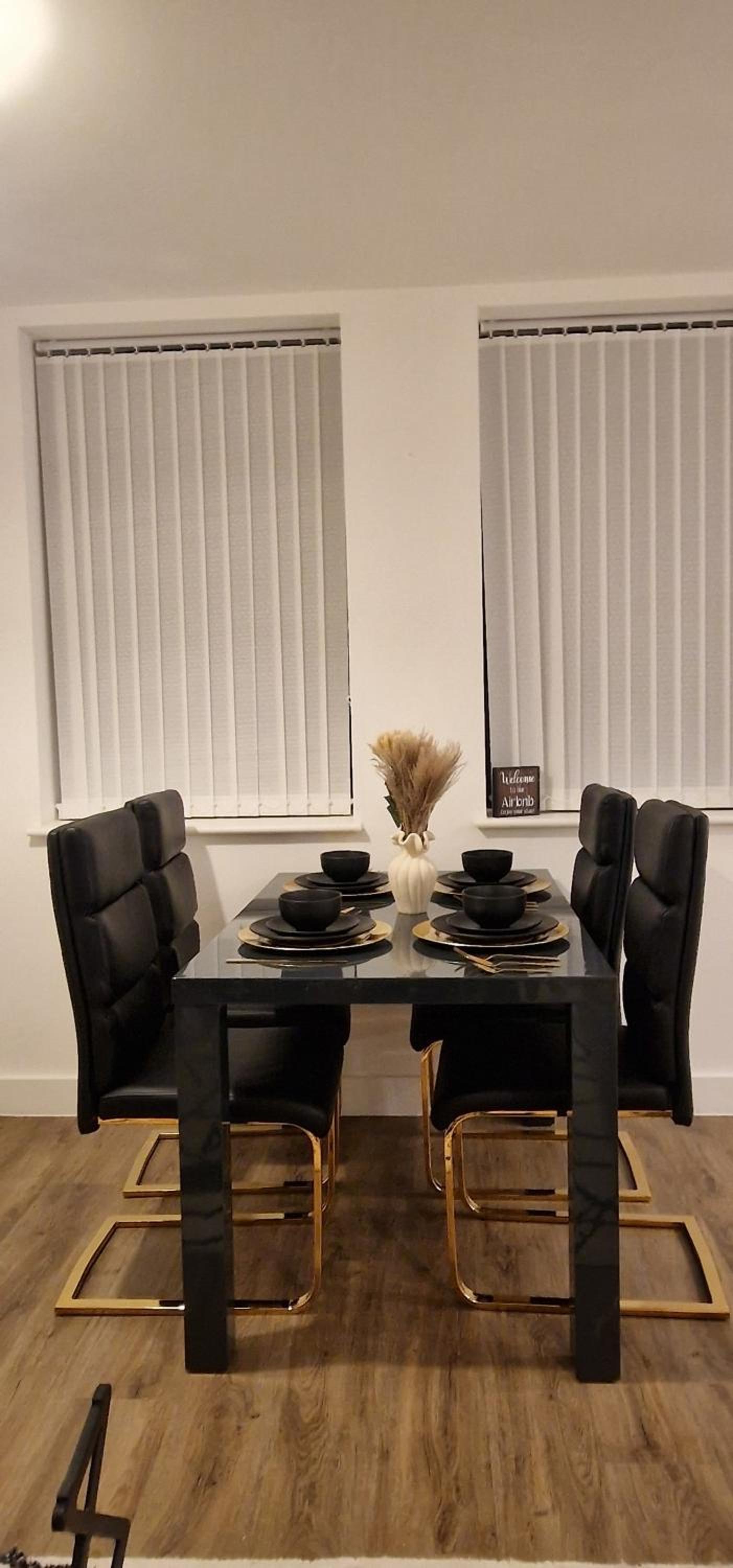 Stylish 2 Floor Penthouse Netflix & Wi-Fi