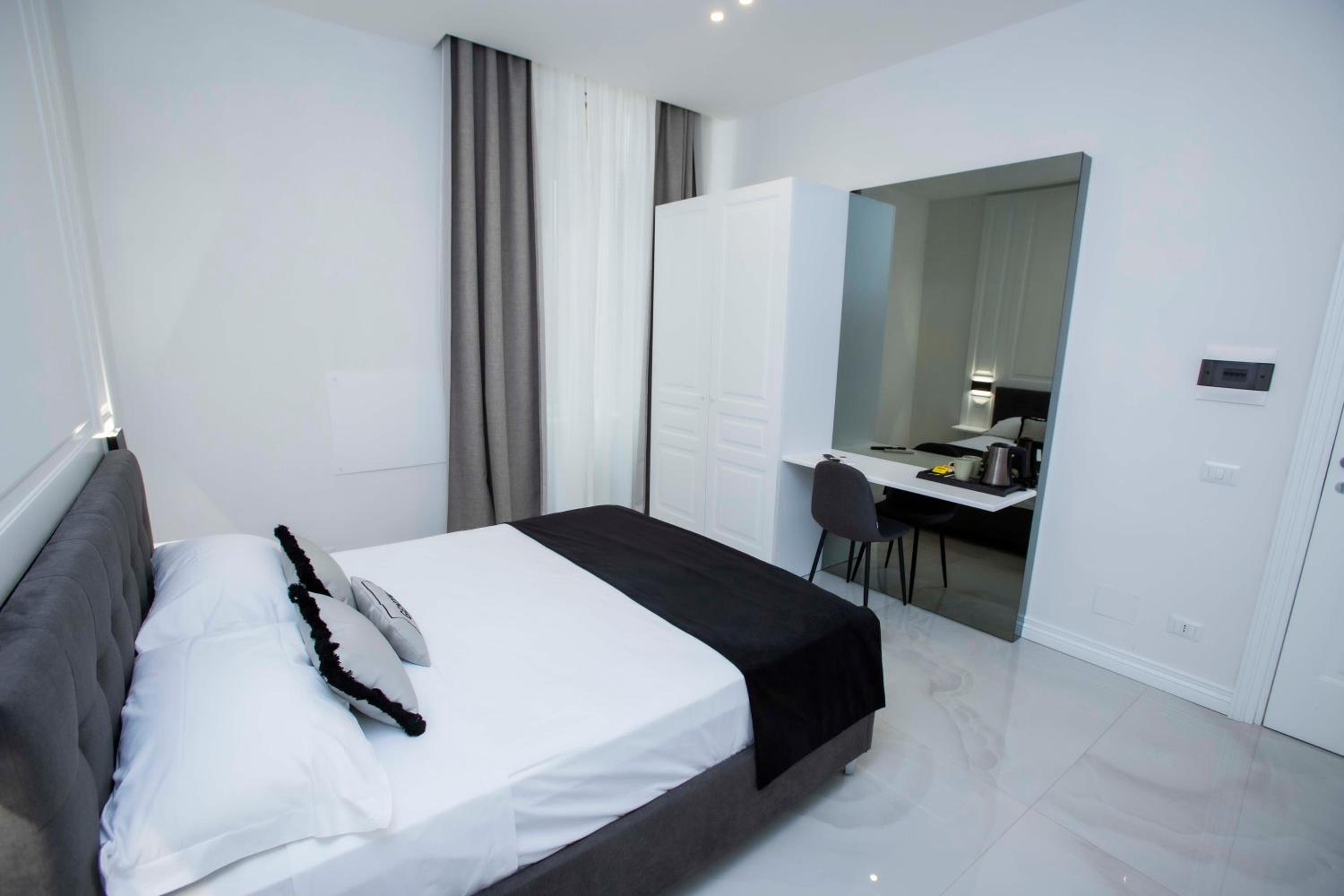 Gentile Suite Decumani