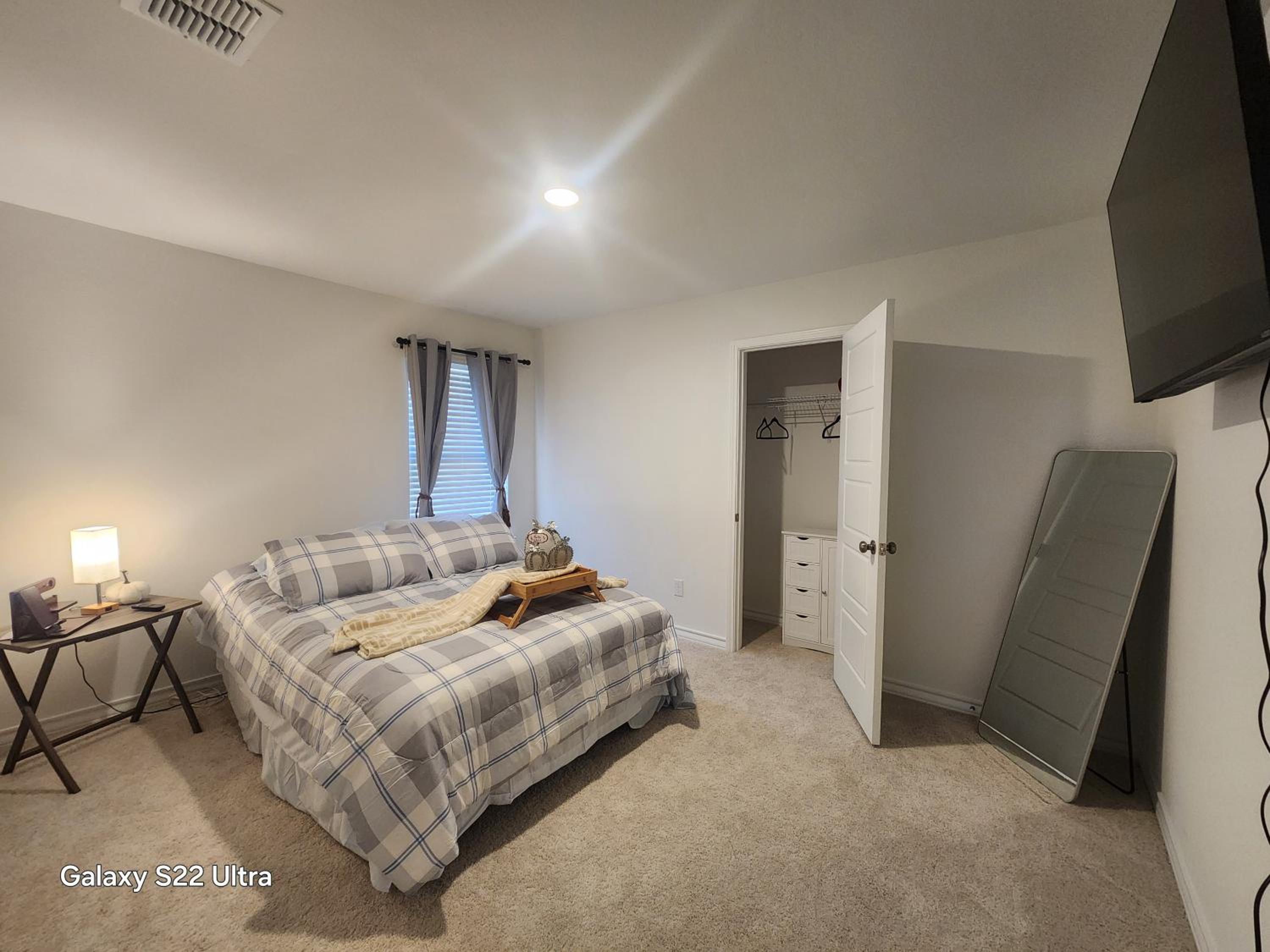 Private Cozy Rooms and Bathroom in Home near Seaworld Riverwalk and AFB