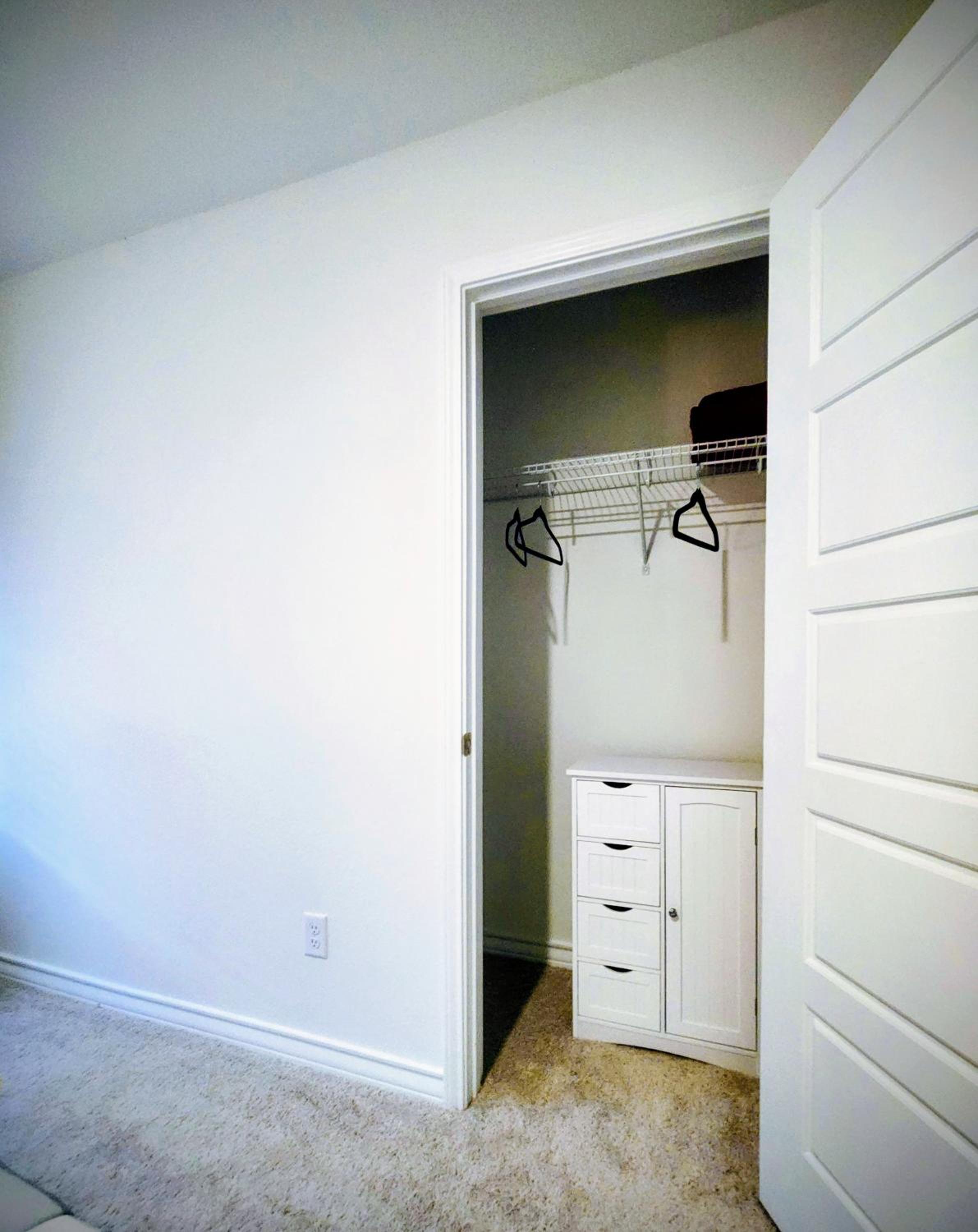 Private Cozy Rooms and Bathroom in Home near Seaworld Riverwalk and AFB