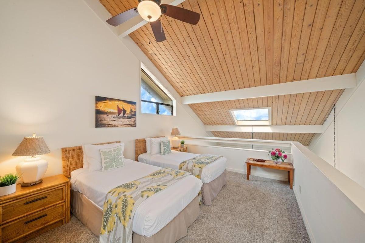 Kahana Village 26 · KHV 26 2BD Direct Ocean Front with Amazing S