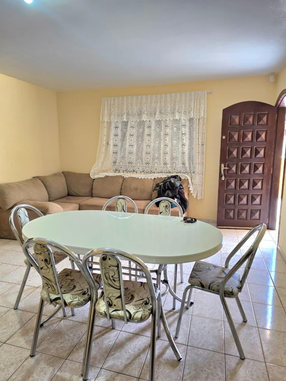 Casa em Shangri-la próxima ao mar