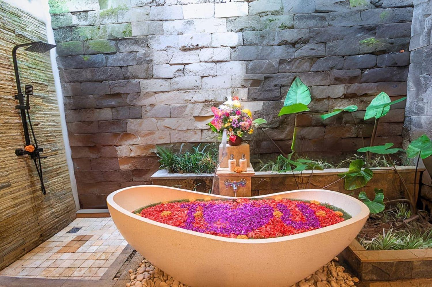 Mahanidhi serene villa ubud