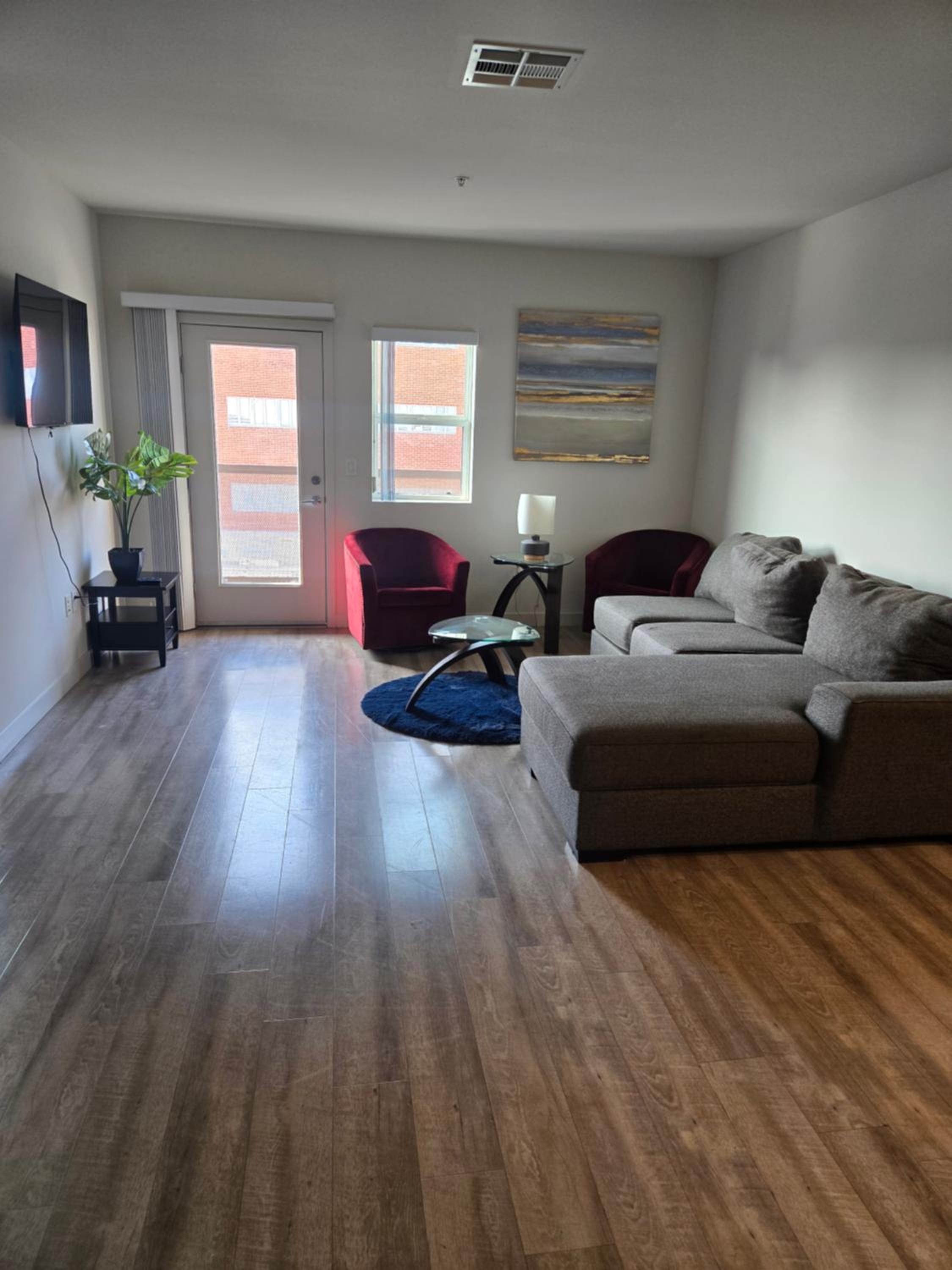 Downtown 2 bedroom apartment