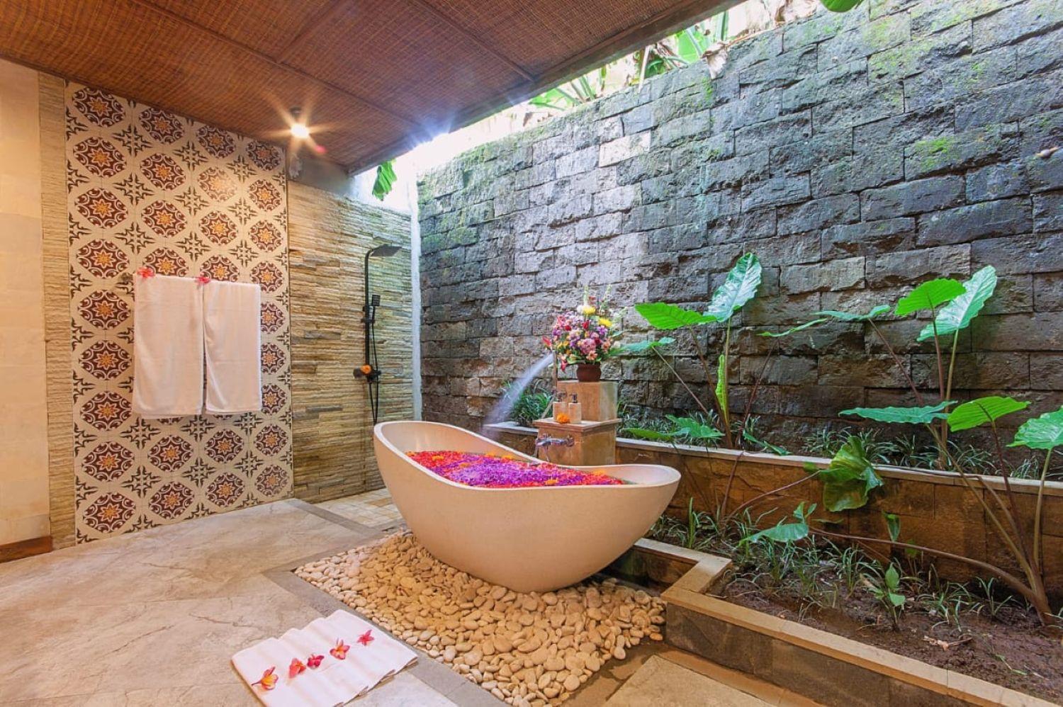 Mahanidhi serene villa ubud