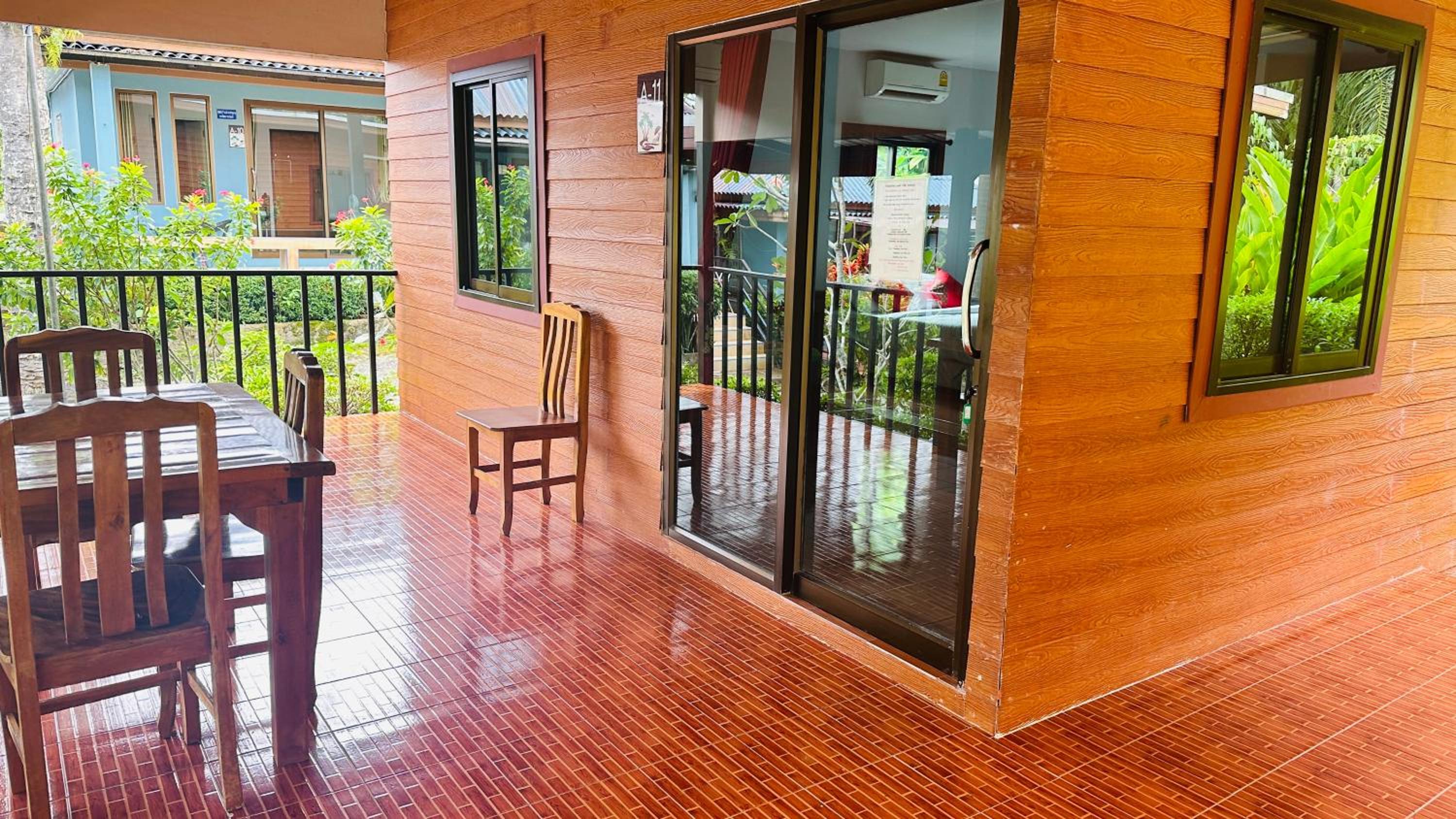 Palmthien Pool Villa Aonang
