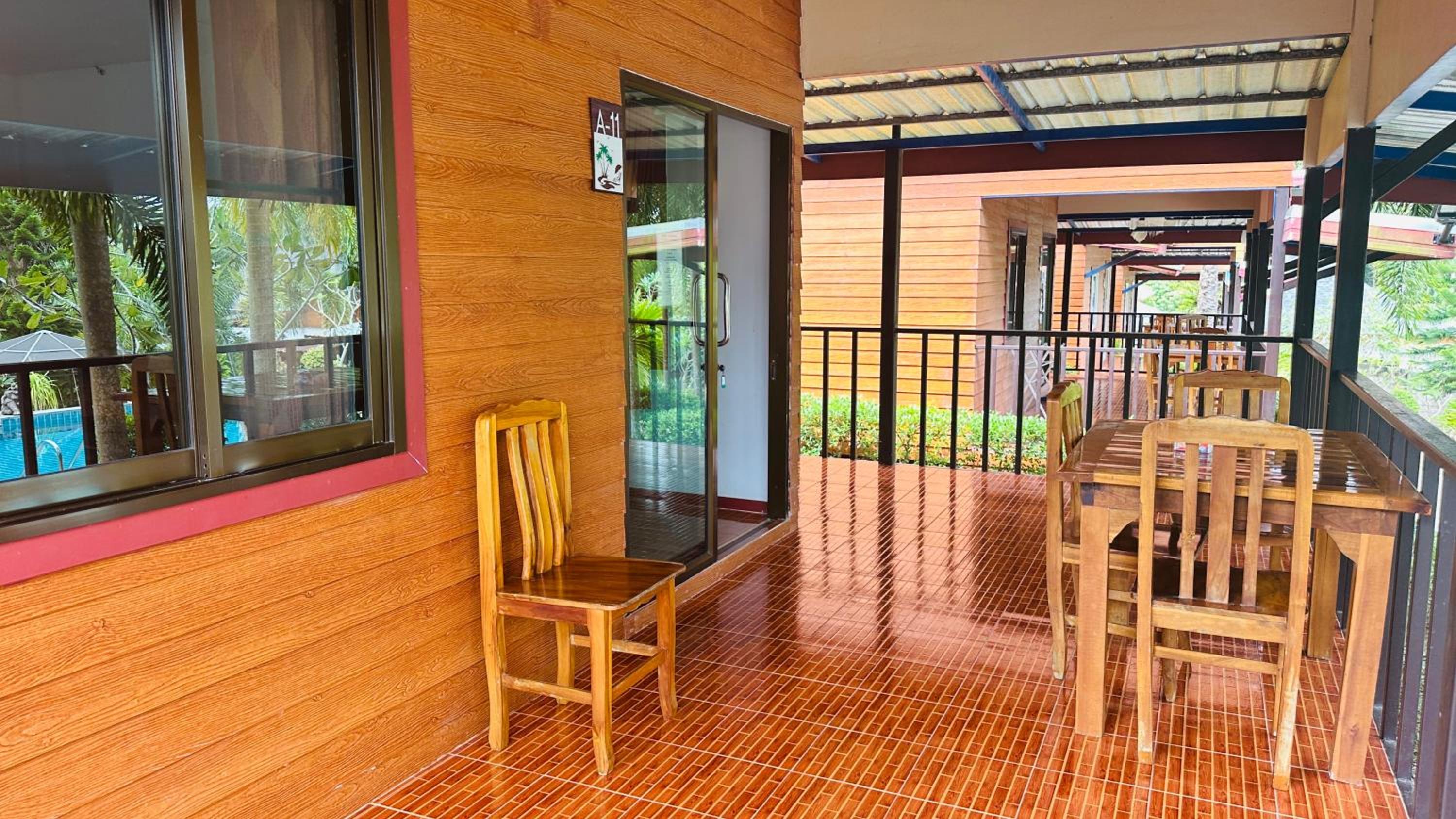 Palmthien Pool Villa Aonang