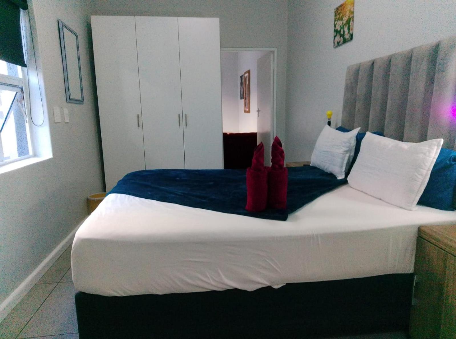 Neo & Ruks Guest Houses Boston Belleville