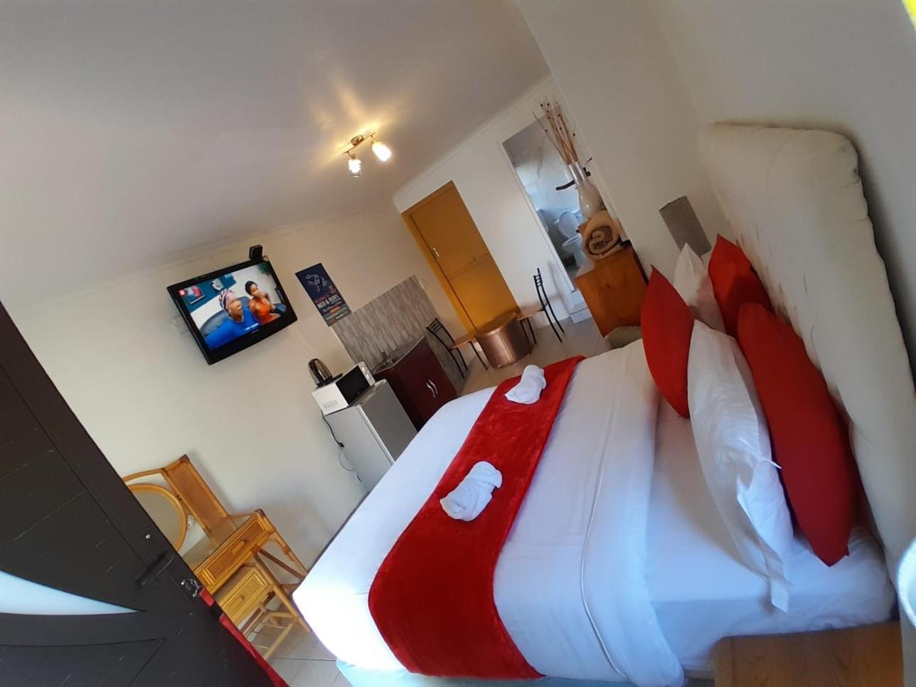 Neo & Ruks Guest Houses Boston Belleville