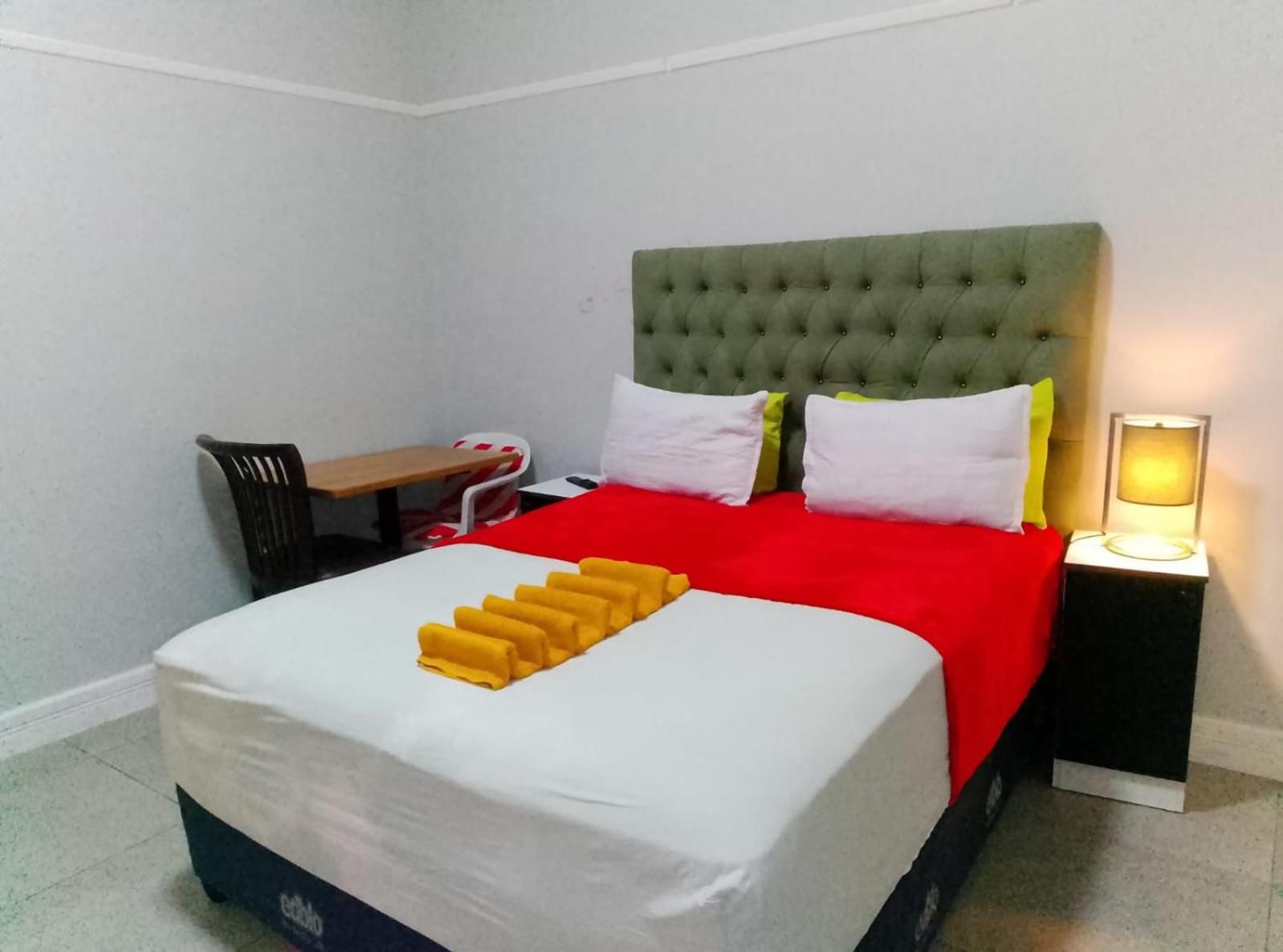 Neo & Ruks Guest Houses Boston Belleville