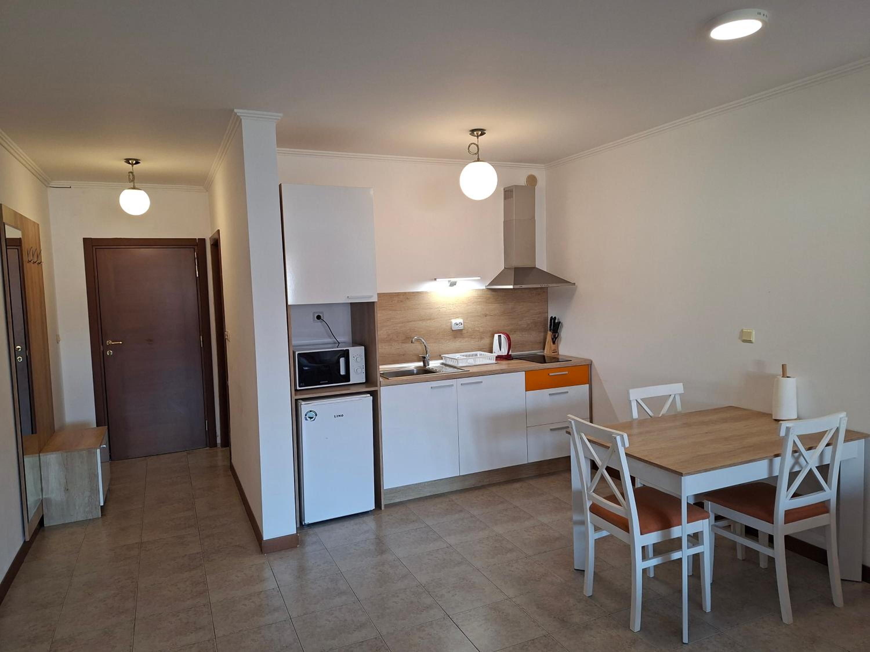 5-Star Spacious Beachfront Studio