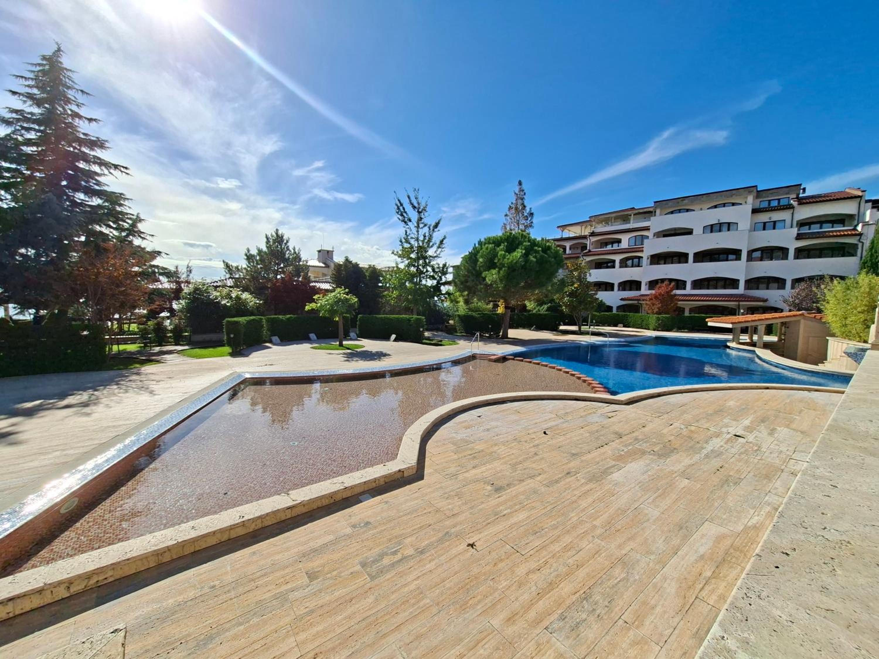 5-Star Spacious Beachfront Studio