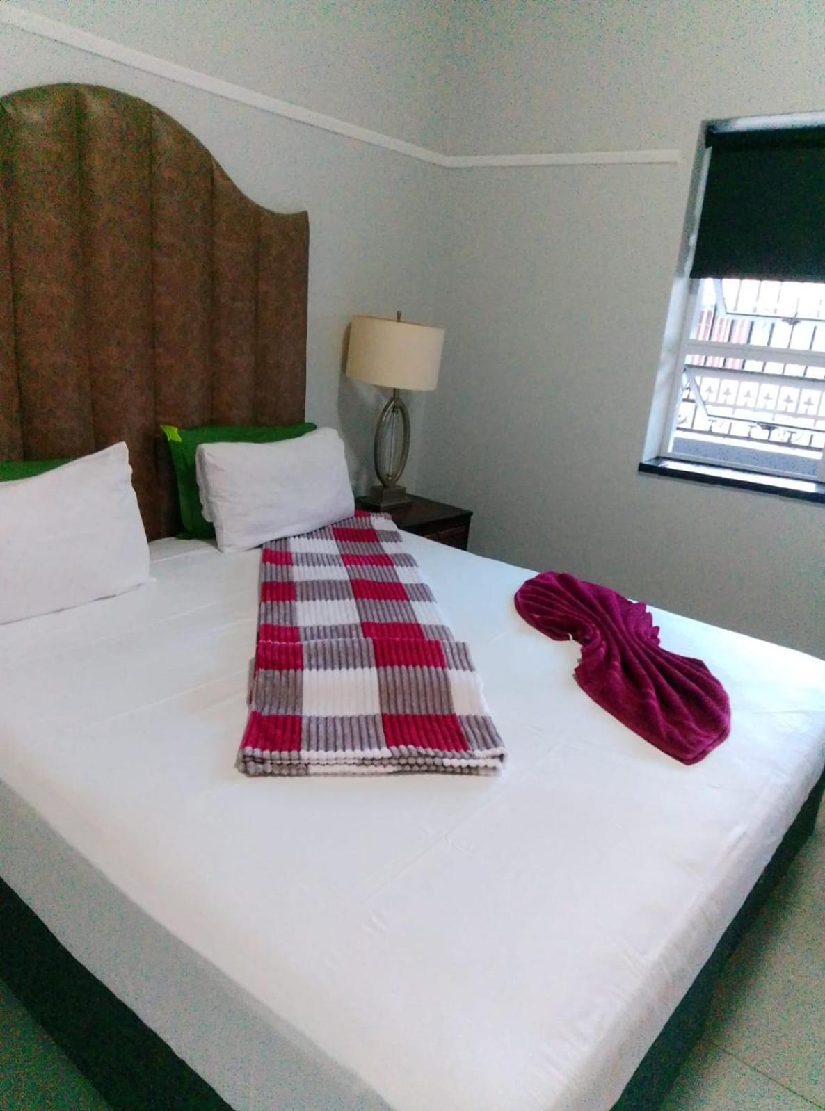 Neo & Ruks Guest Houses goodwood 3