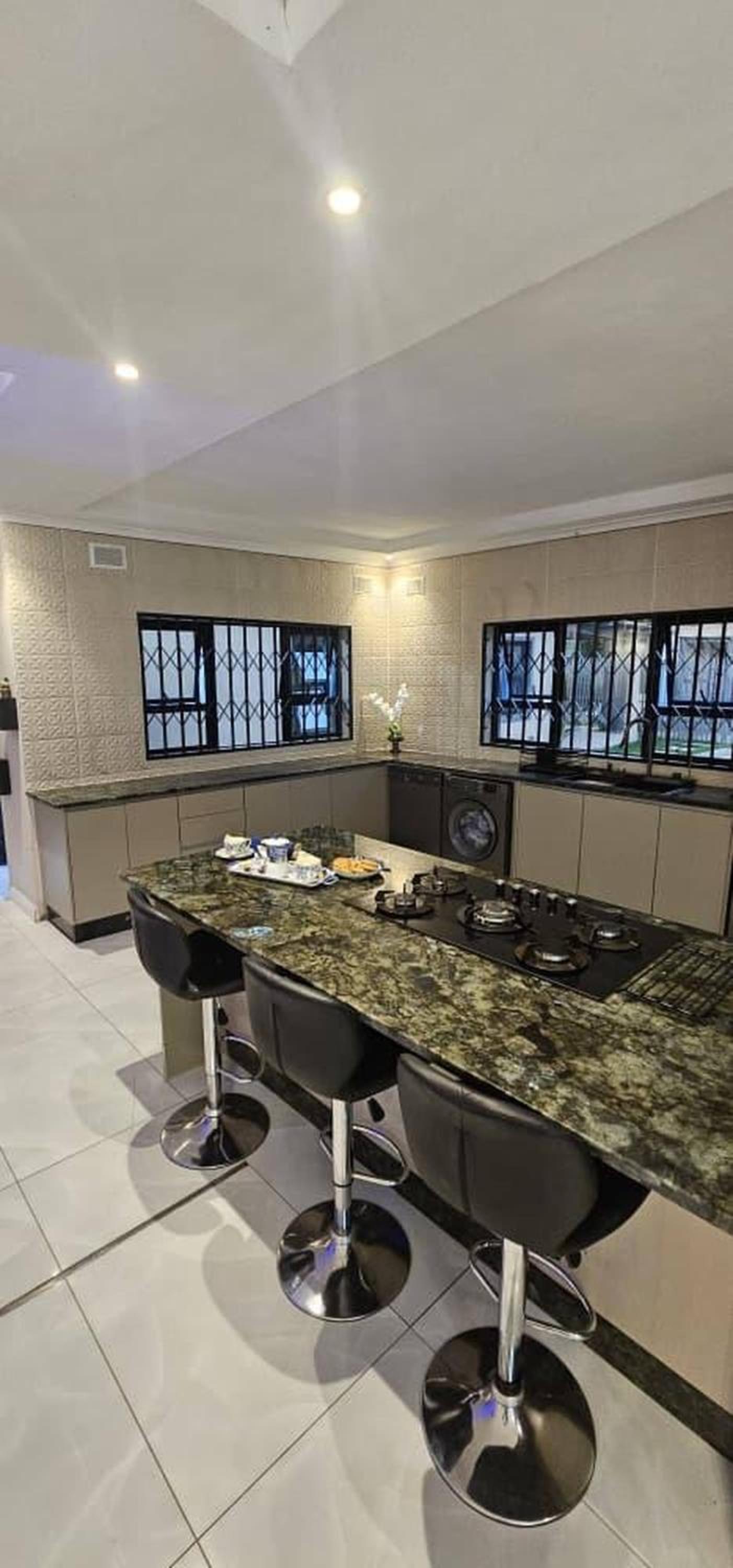 Villa De Luna in Avondale, Lomagundi Road