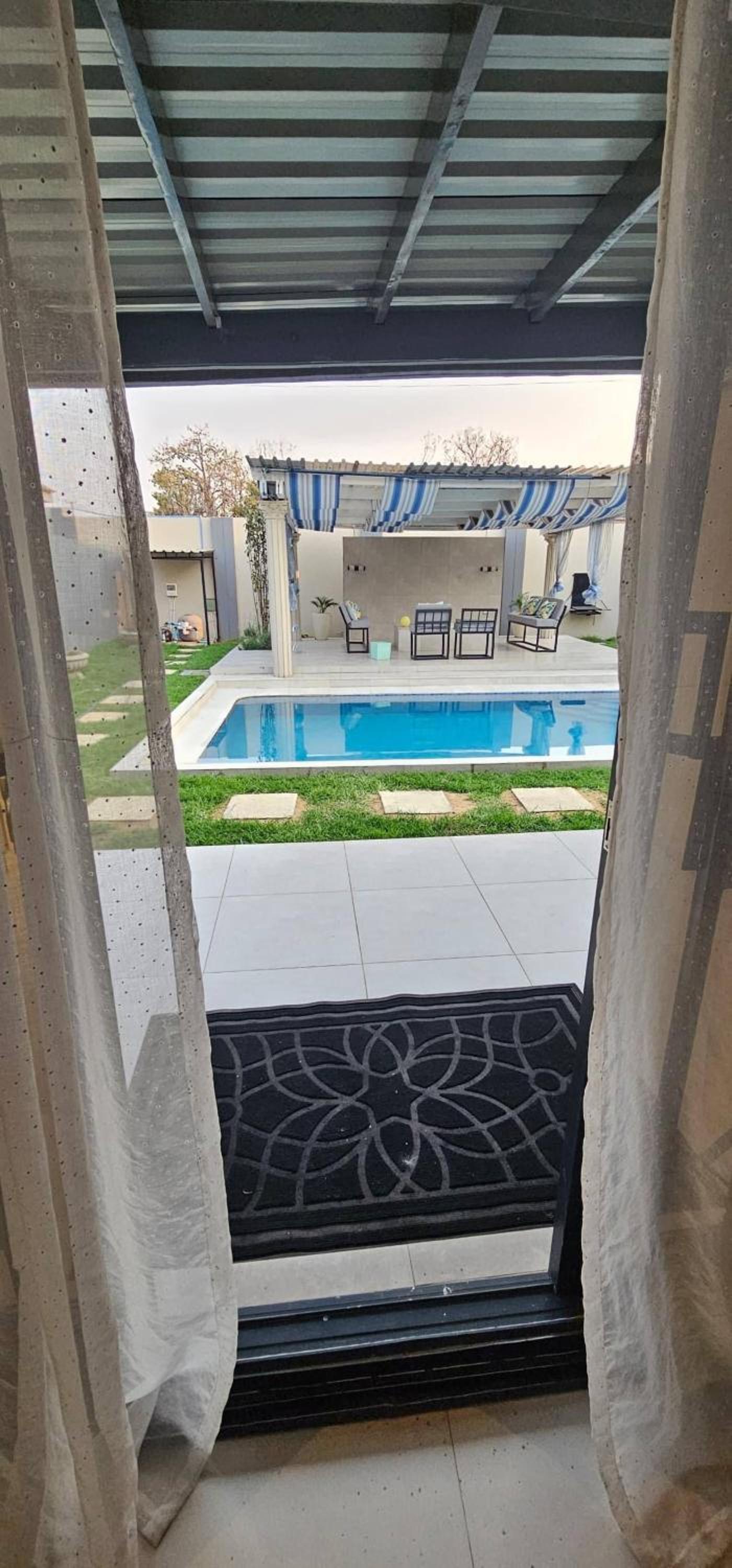 Villa De Luna in Avondale, Lomagundi Road
