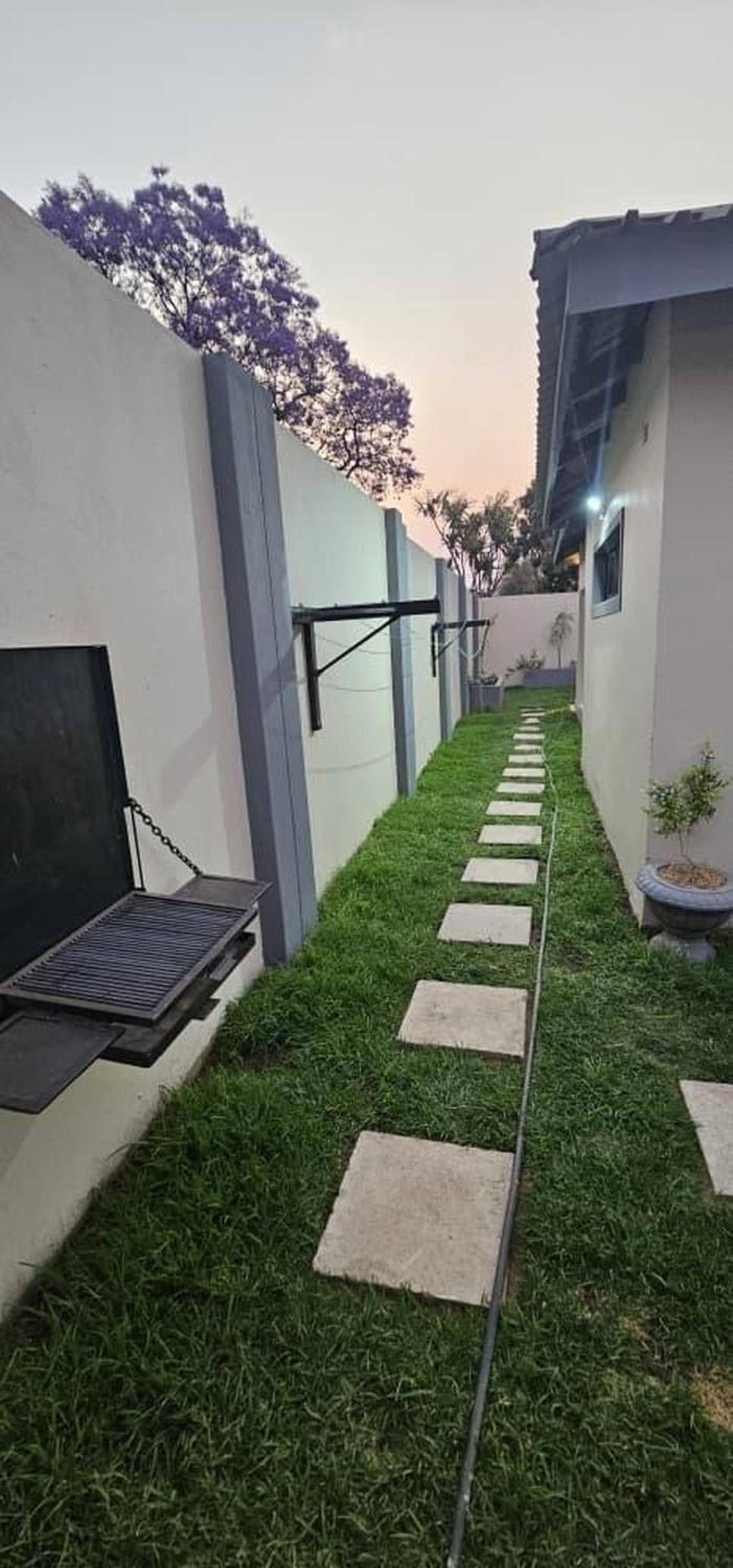 Villa De Luna in Avondale, Lomagundi Road