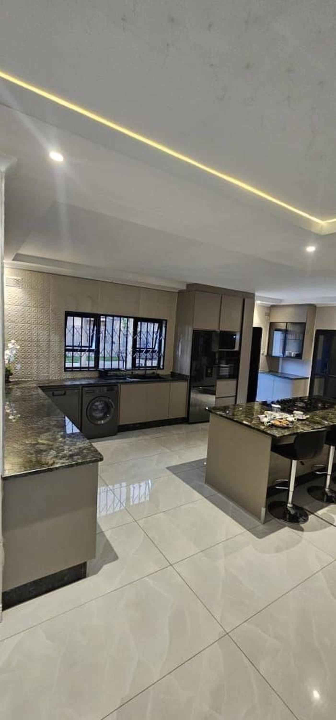 Villa De Luna in Avondale, Lomagundi Road