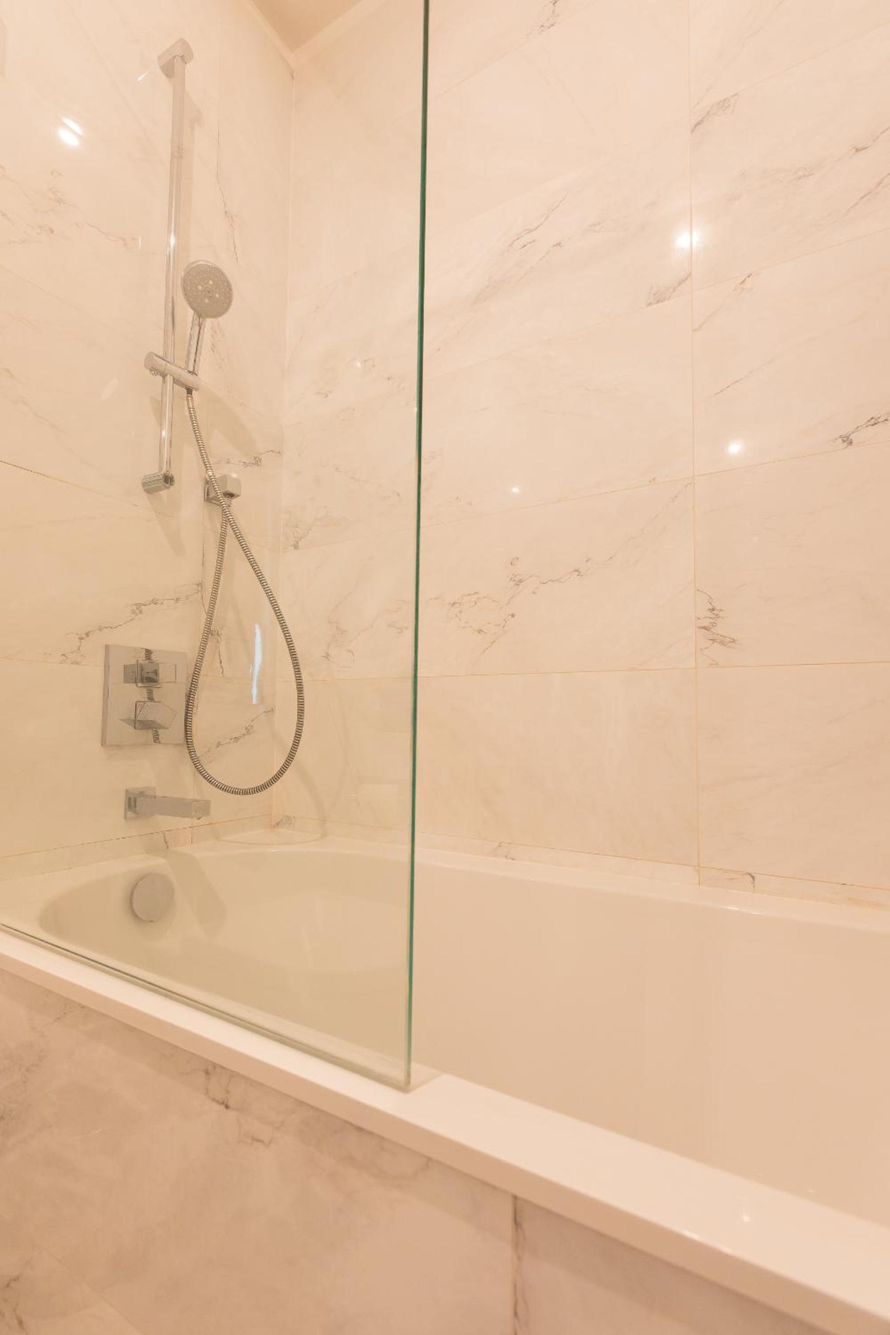 Premium Studio Apartment in Herastrau with City View