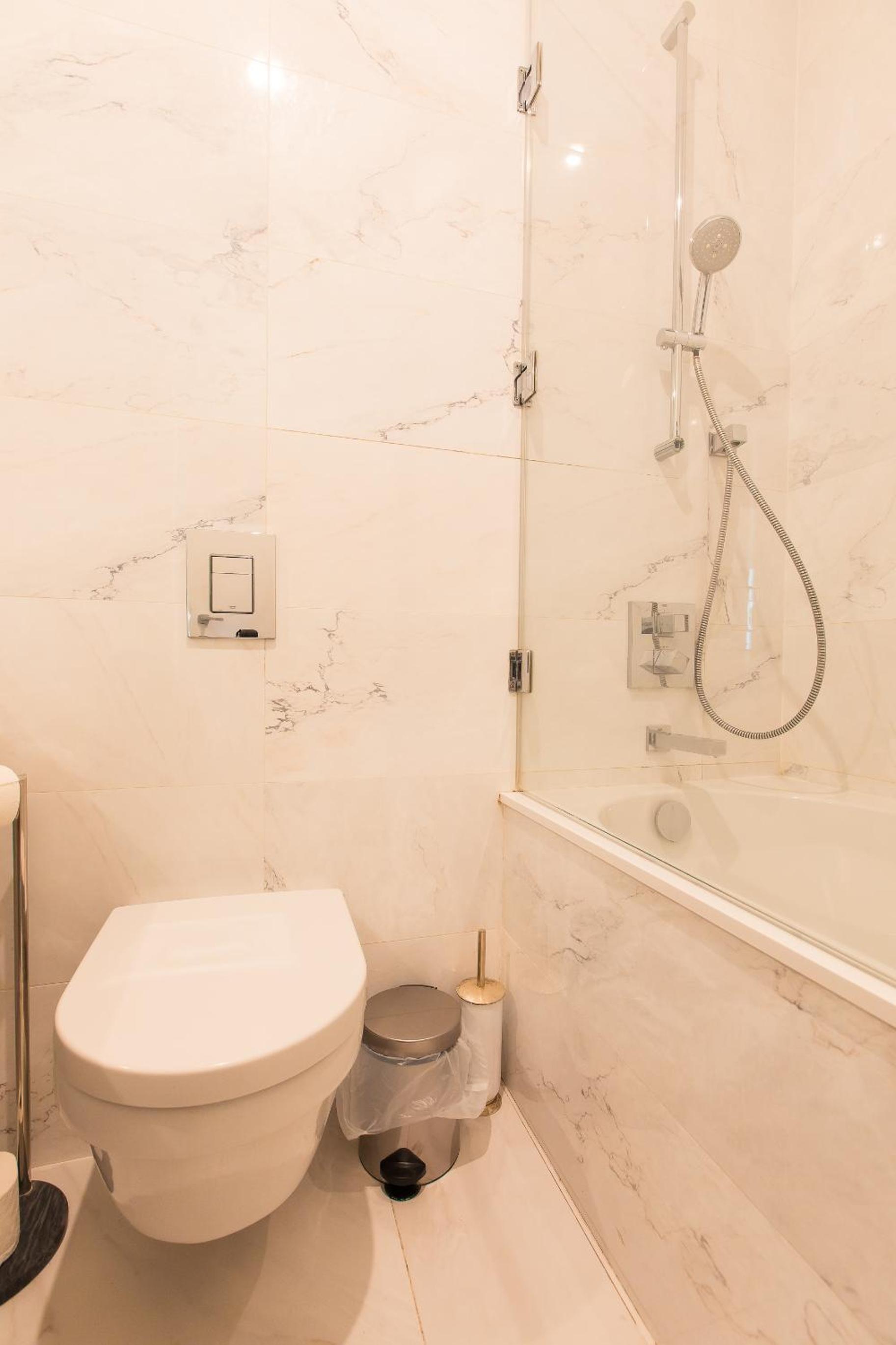 Premium Studio Apartment in Herastrau with City View