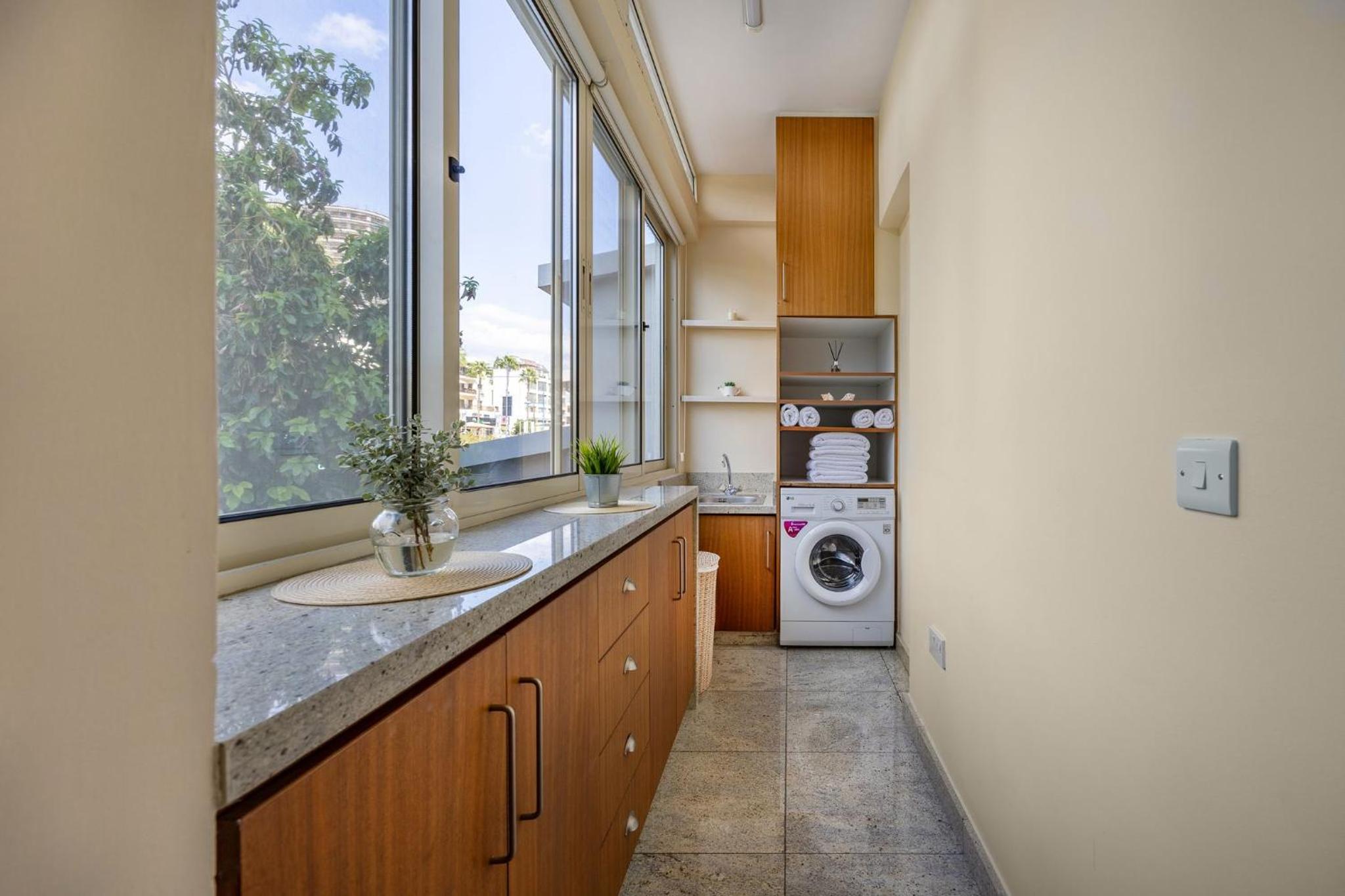 Berengaria Court - Sea Views 2bdr Apartment