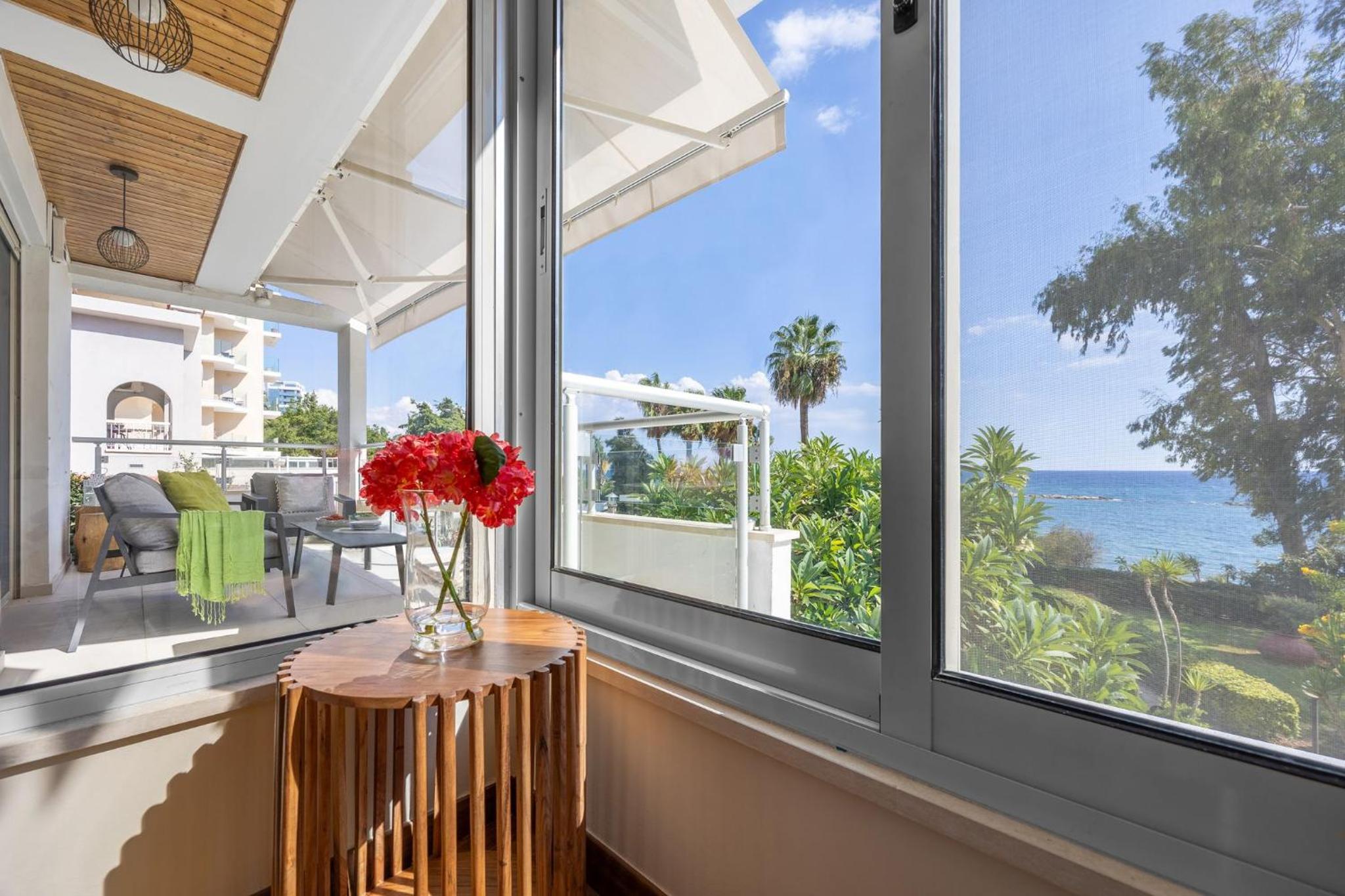 Berengaria Court - Sea Views 2bdr Apartment