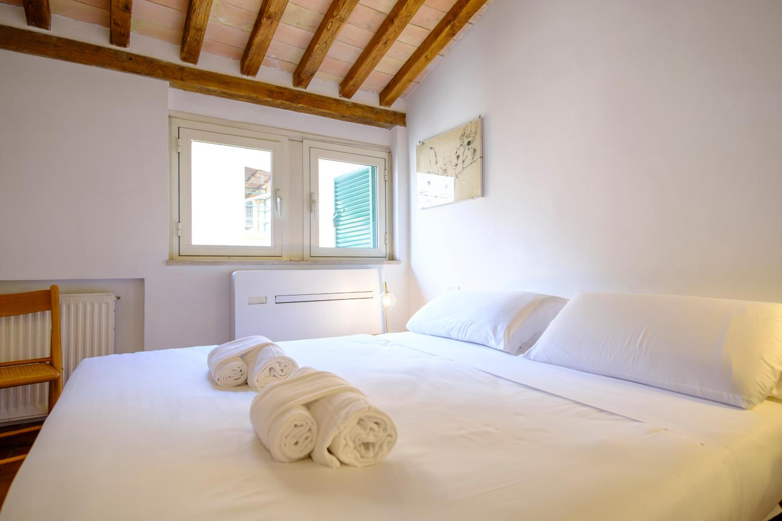 Elegantis Monti Penthouse With Private Terrace and Colosseum View