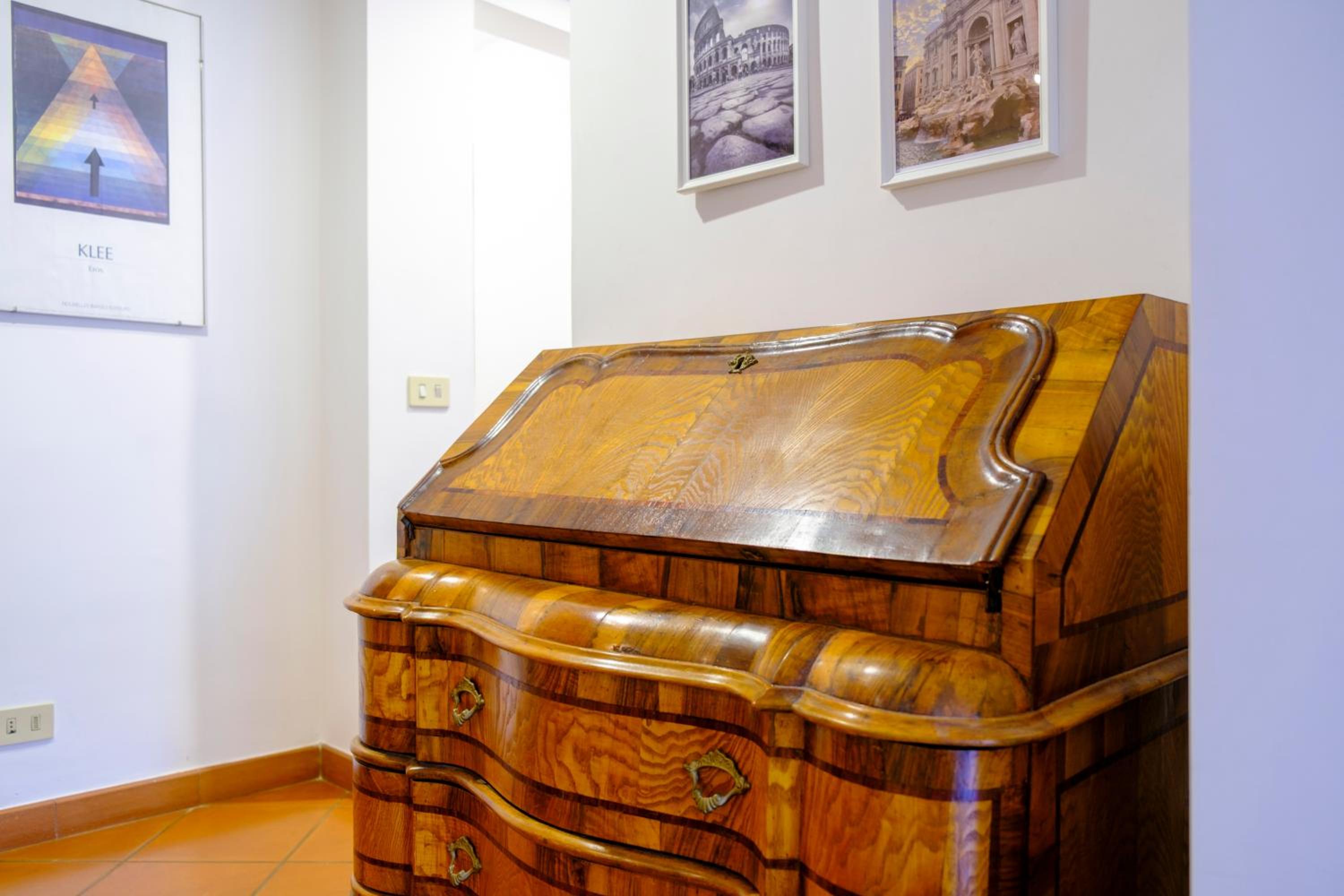 Elegantis Monti Penthouse With Private Terrace and Colosseum View