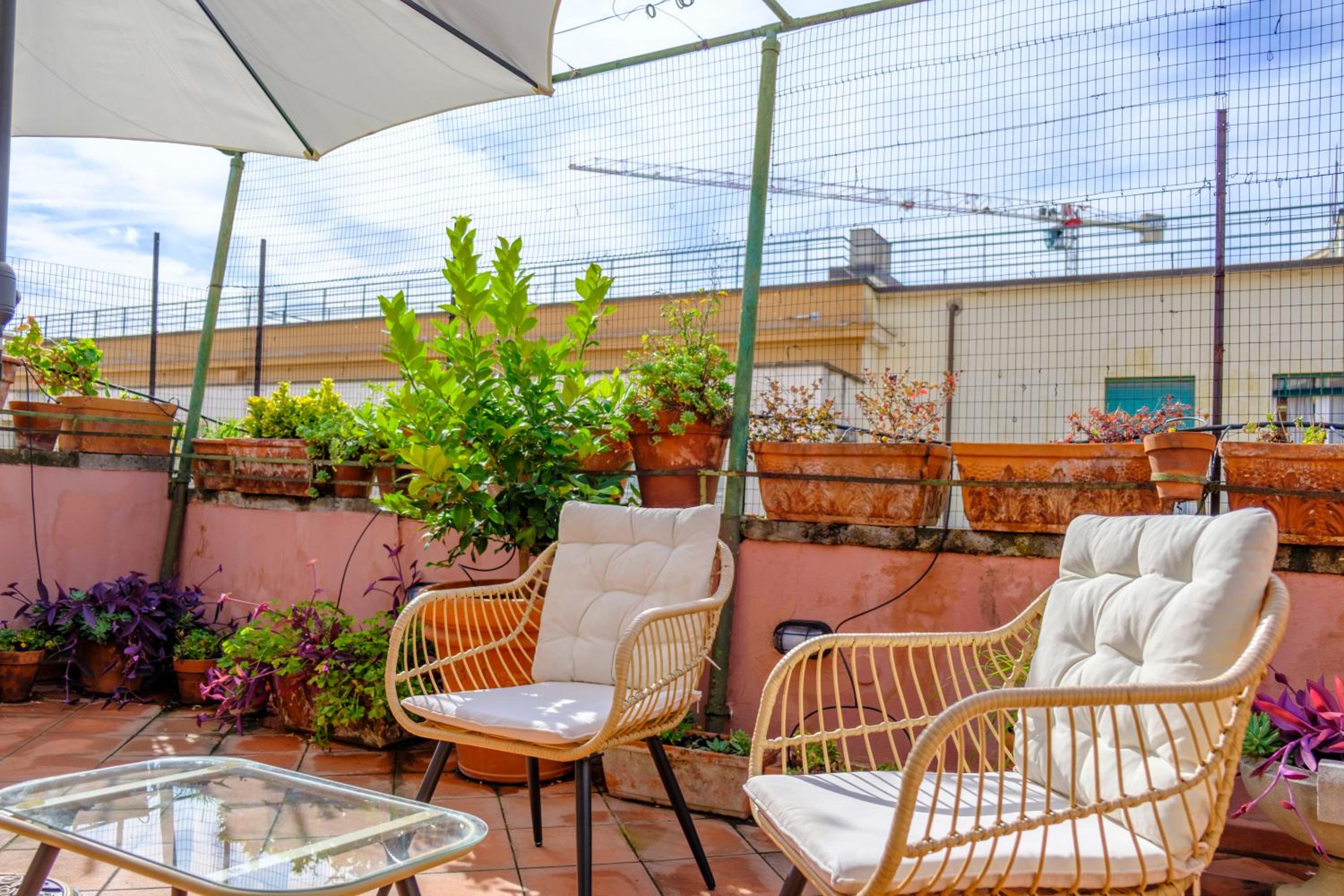 Elegantis Monti Penthouse With Private Terrace and Colosseum View