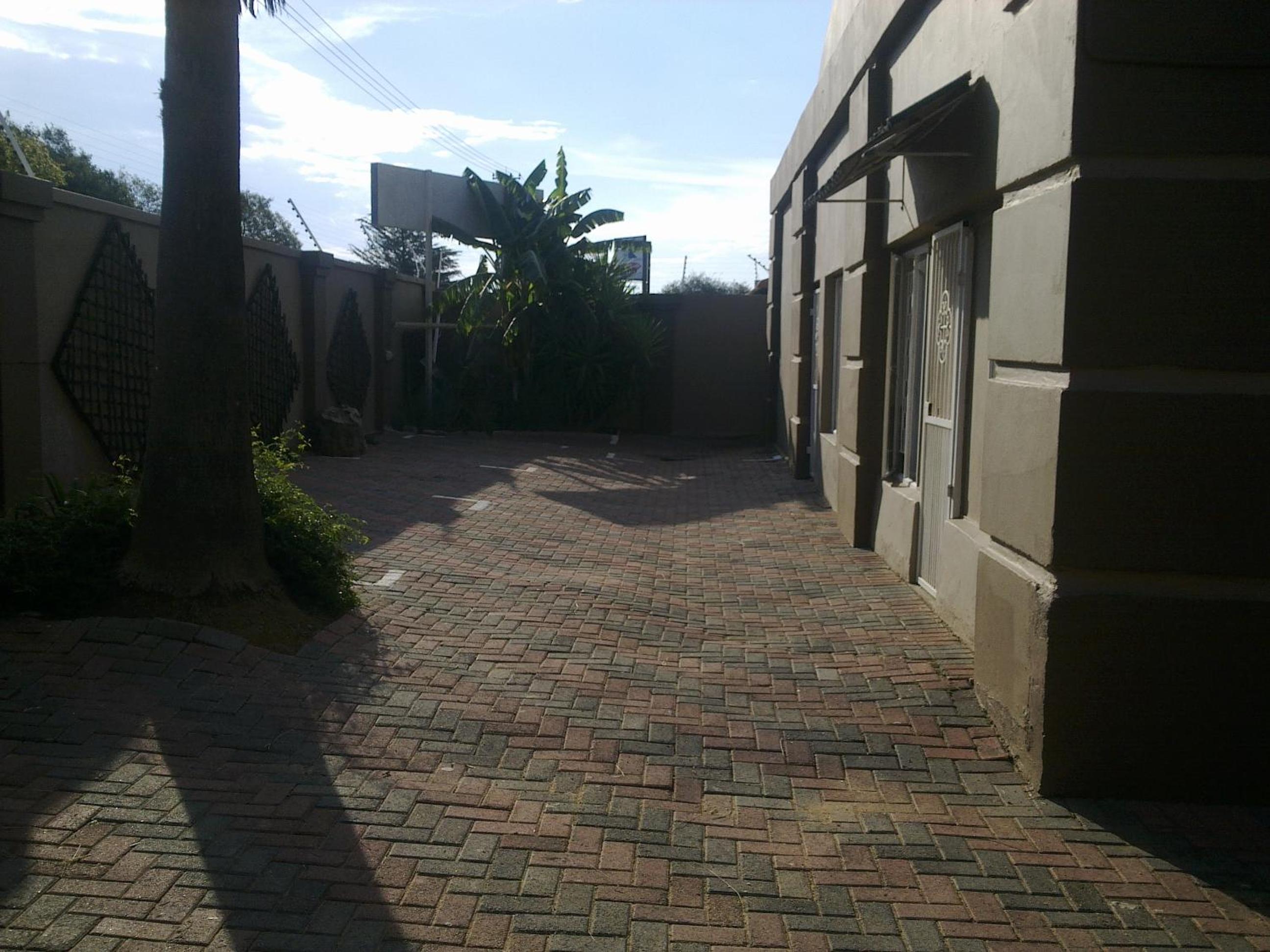 Photo 46