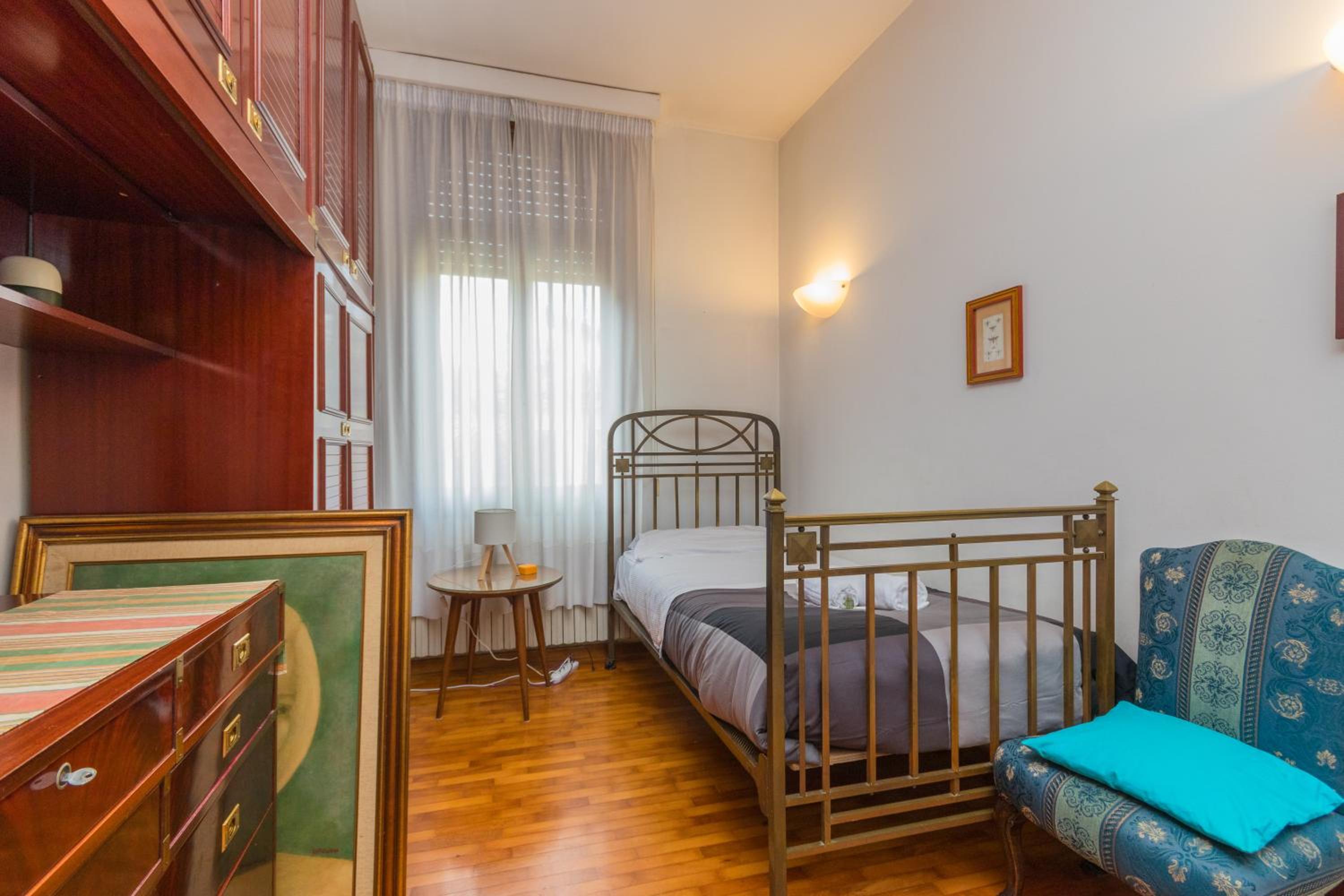 GuestHost -Sunny Dorsoduro Apartment