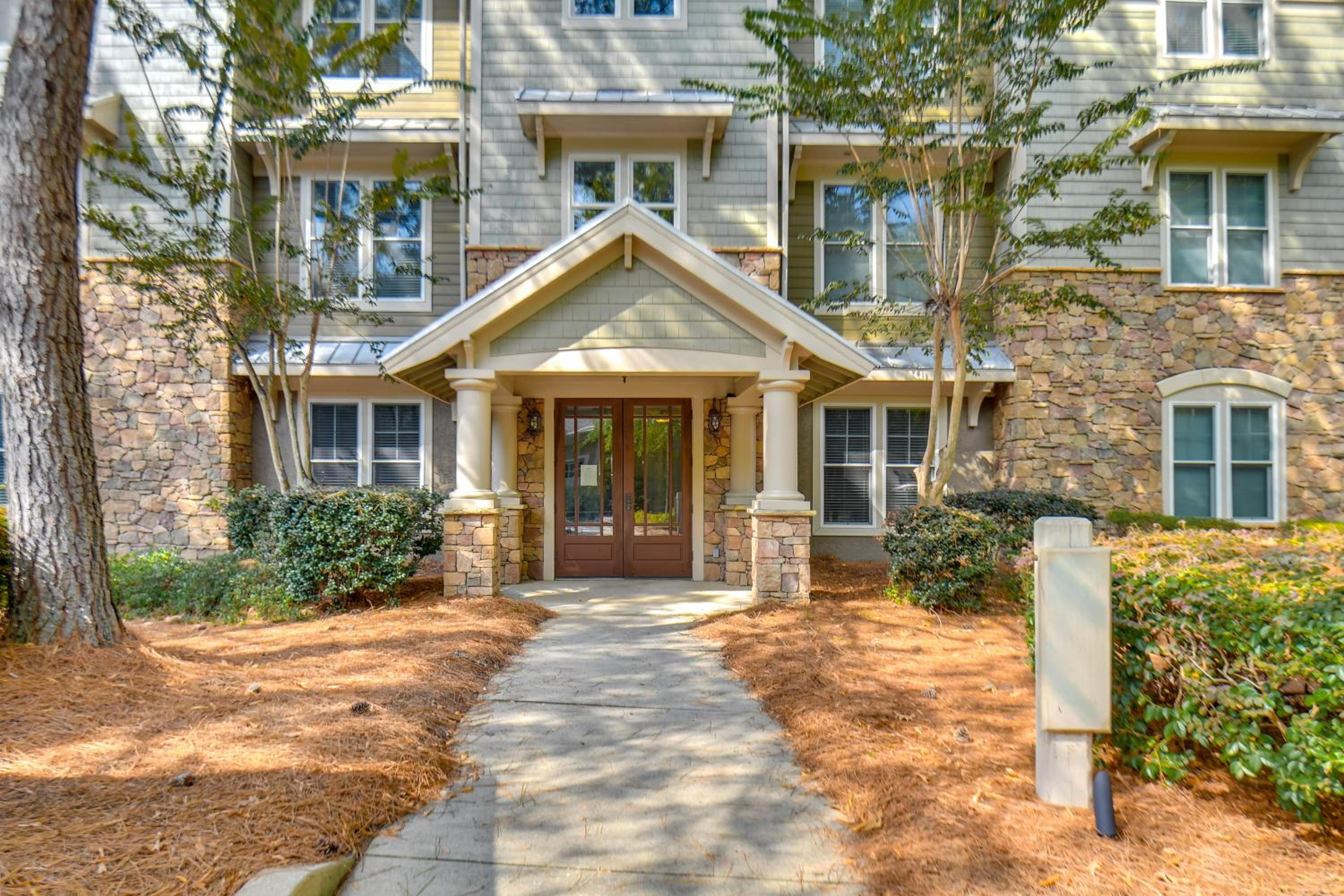Lake Oconee Creekside Condo with Dock Access