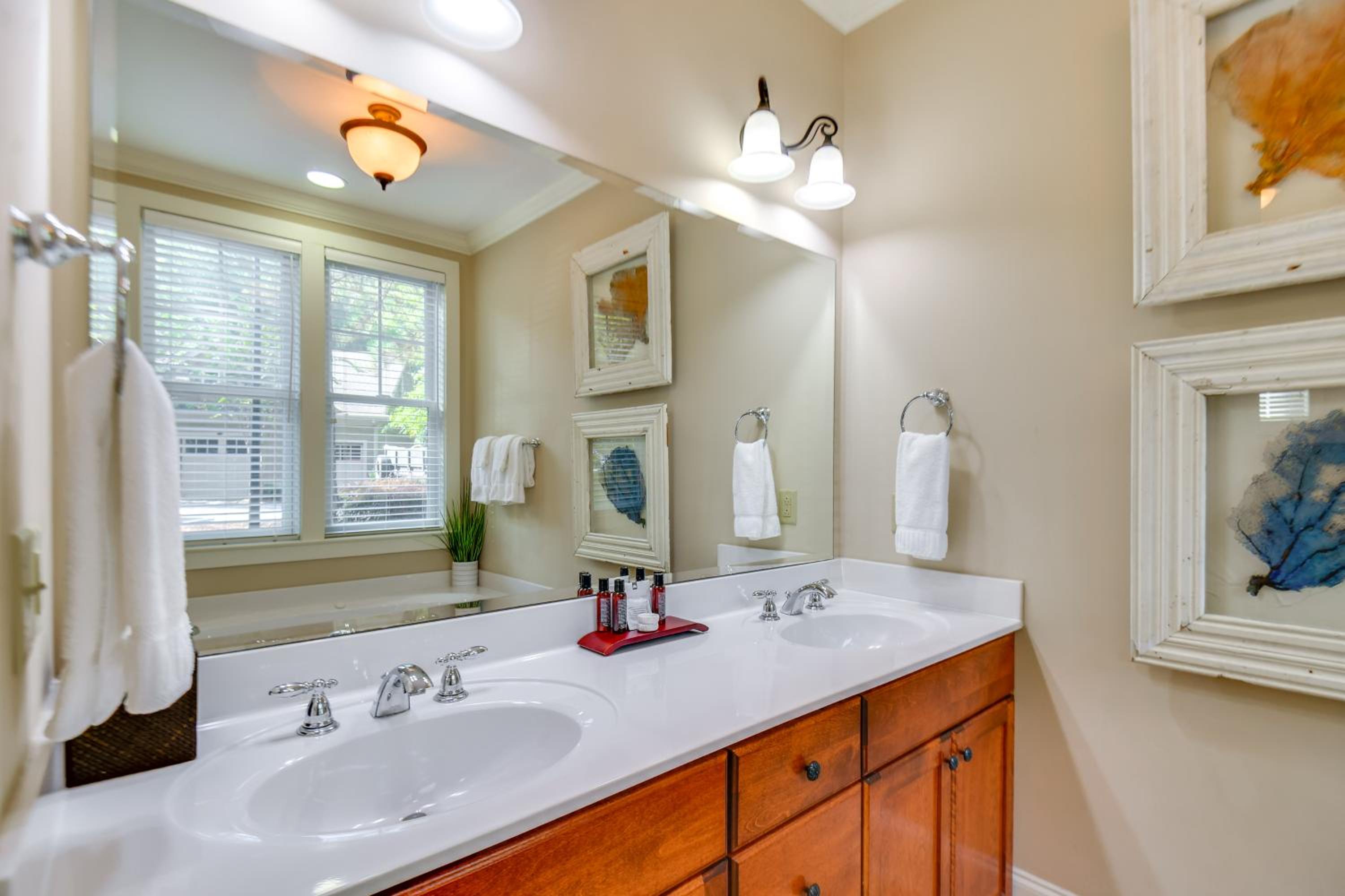 Lake Oconee Creekside Condo with Dock Access