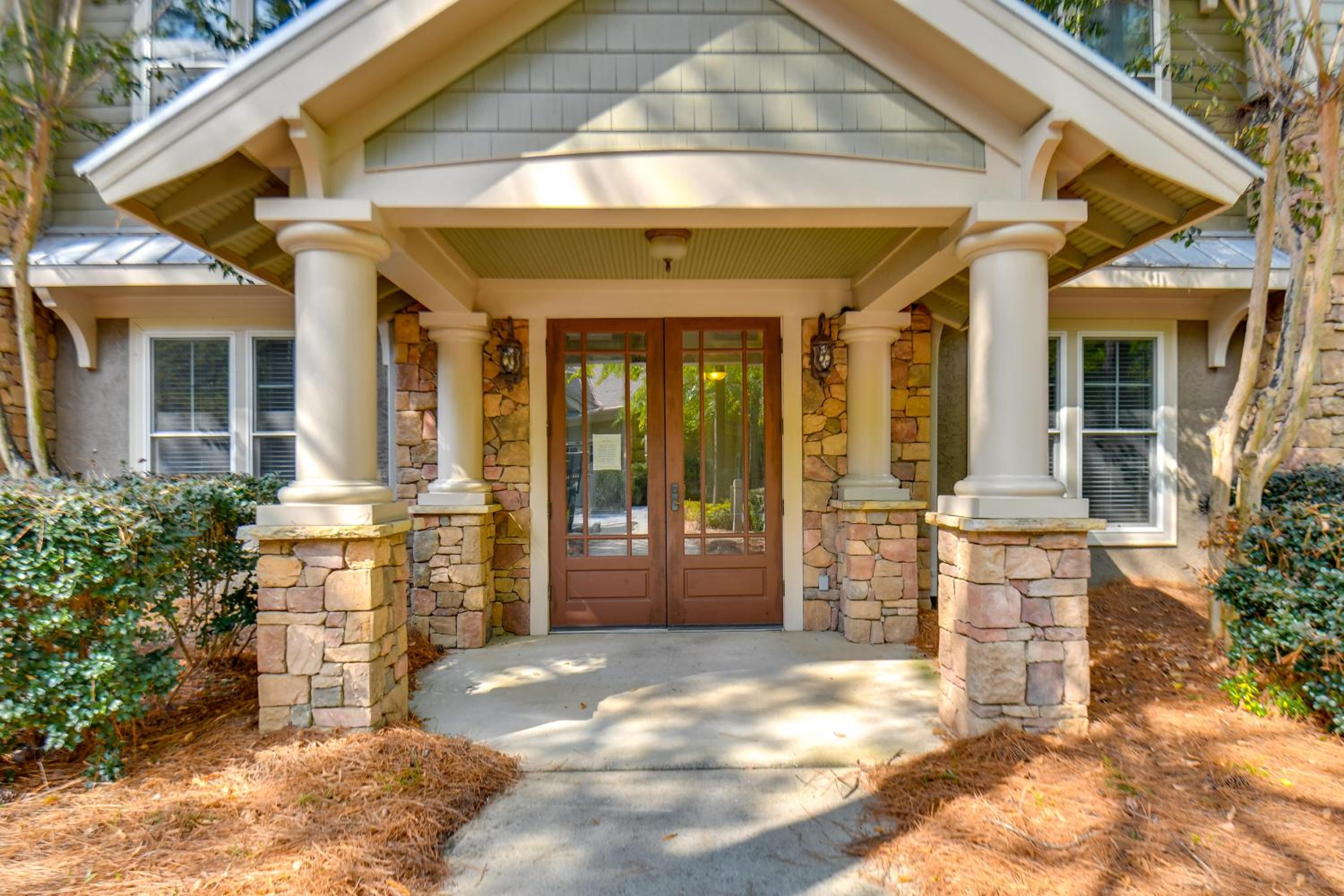 Lake Oconee Creekside Condo with Dock Access