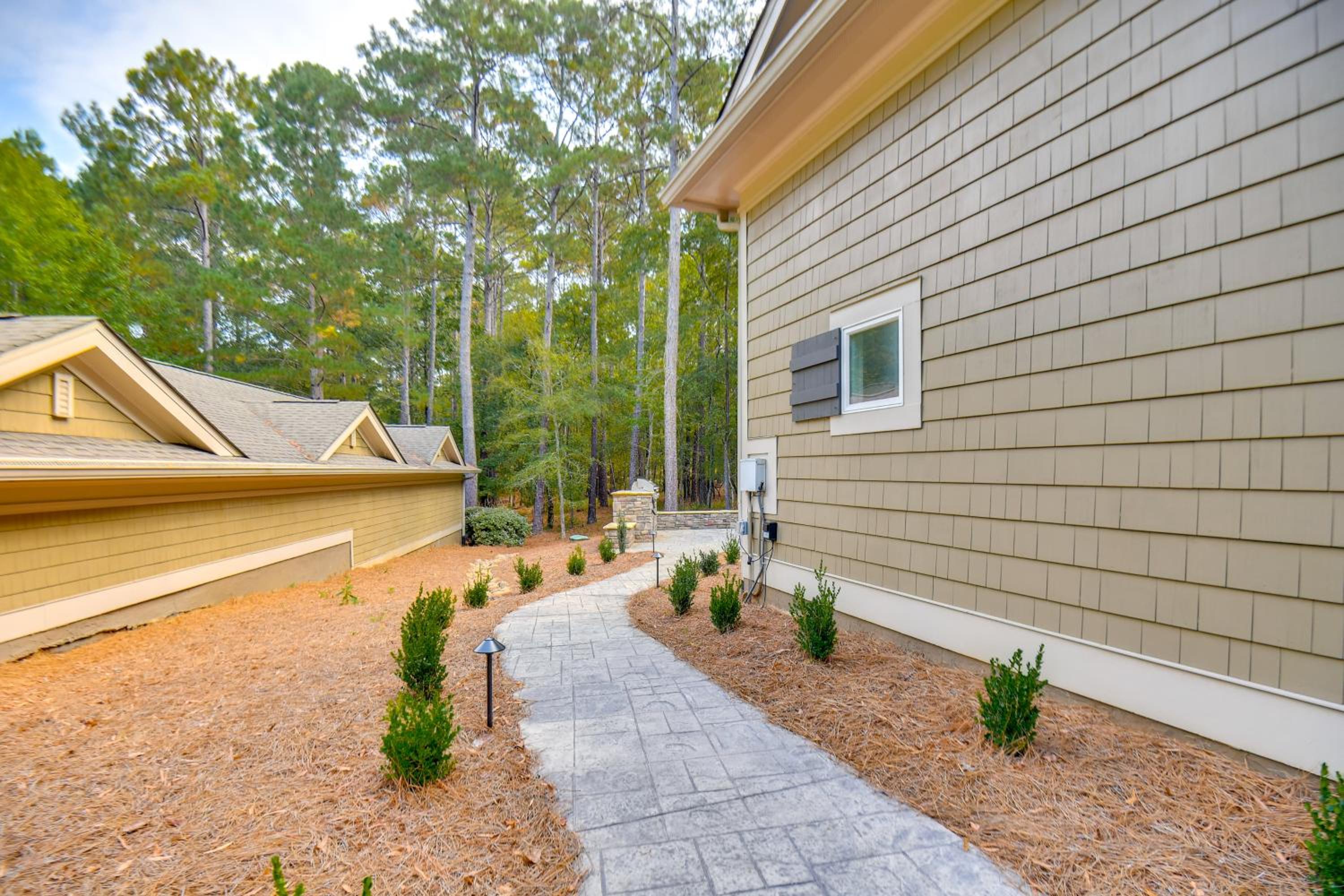 Lake Oconee Creekside Condo with Dock Access