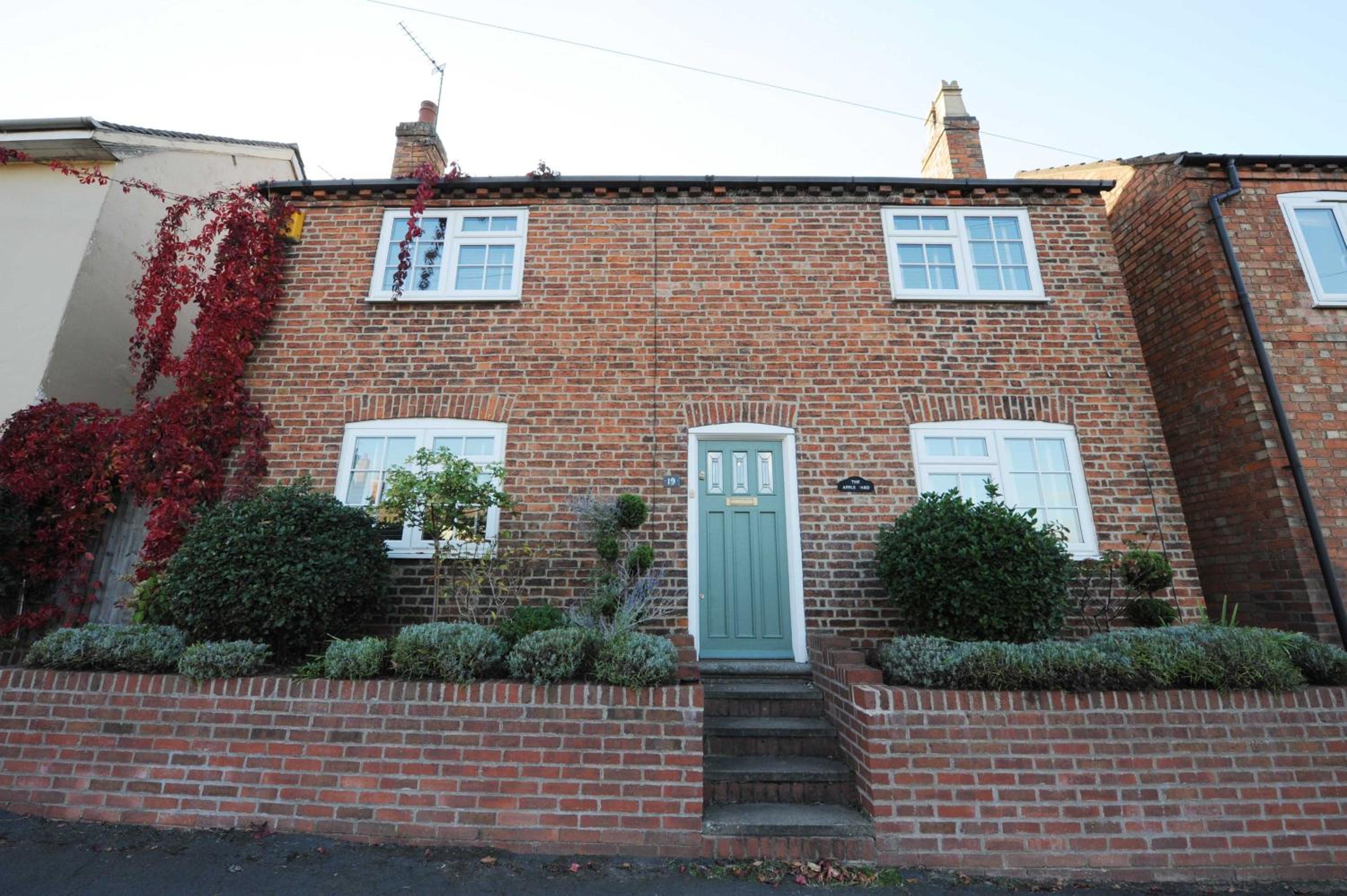 3 Bed Near Kegworth Village with Airport & M1 Access