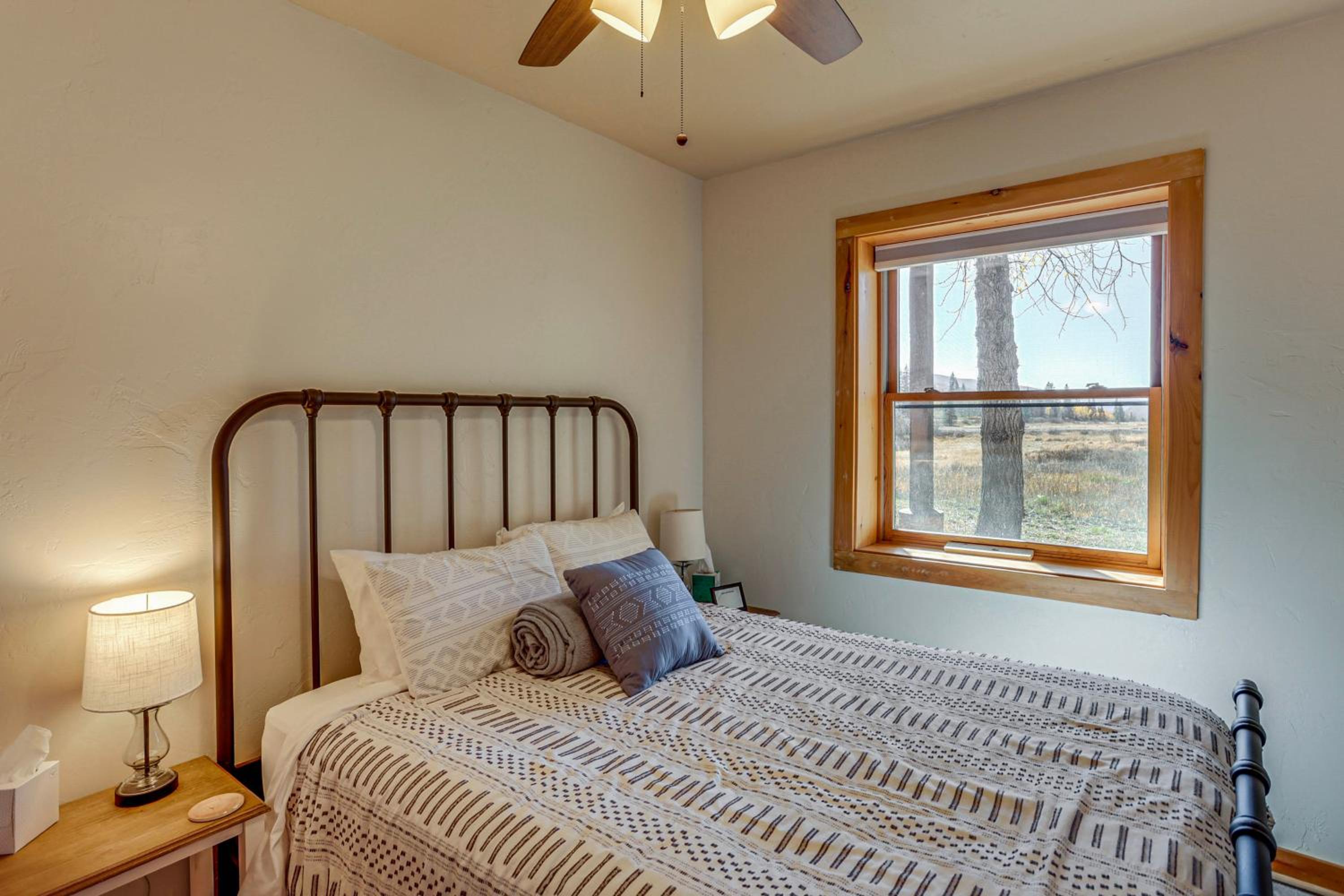 Stunning San Juan Mtn Views Cabin Near Skiing!