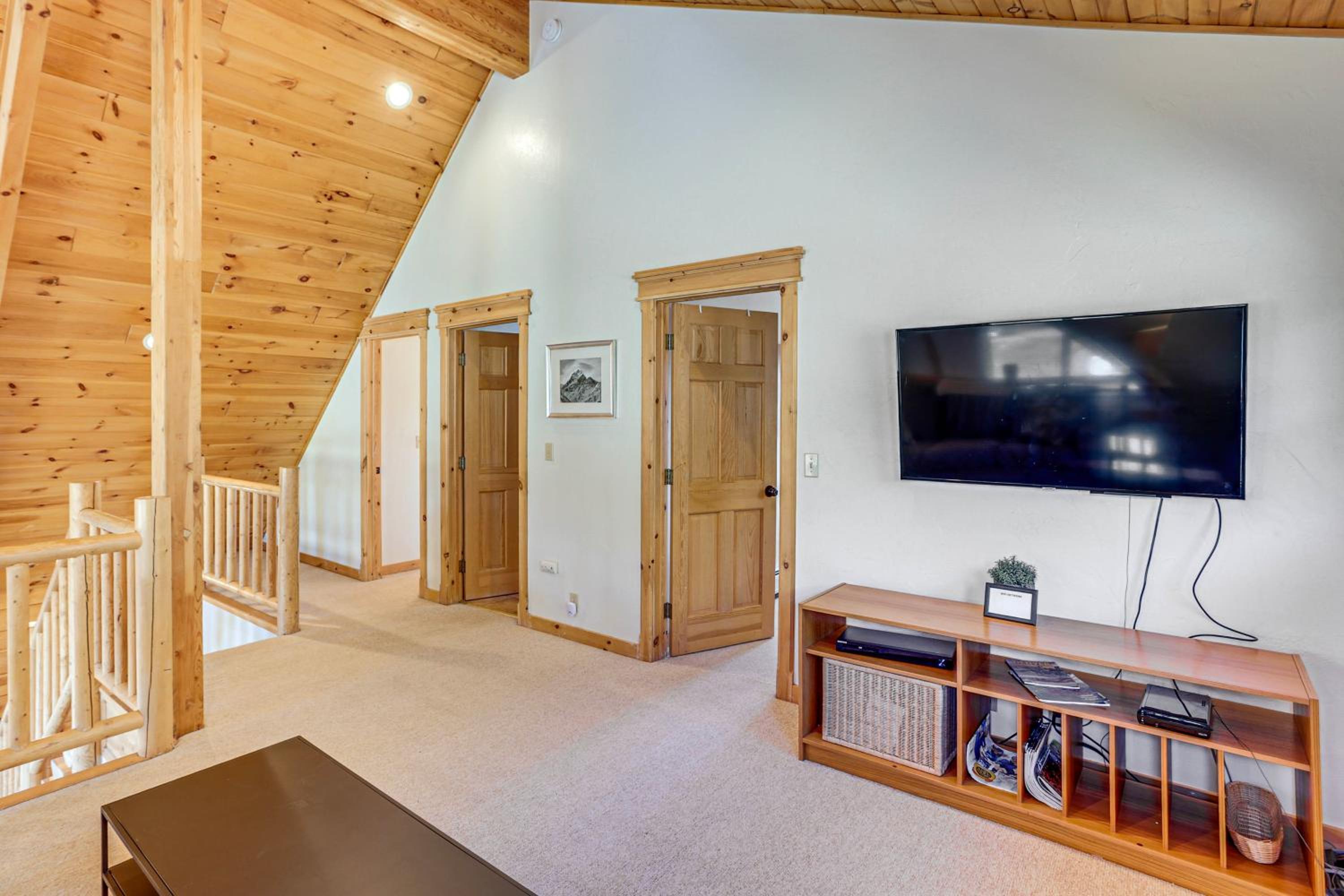 Stunning San Juan Mtn Views Cabin Near Skiing!