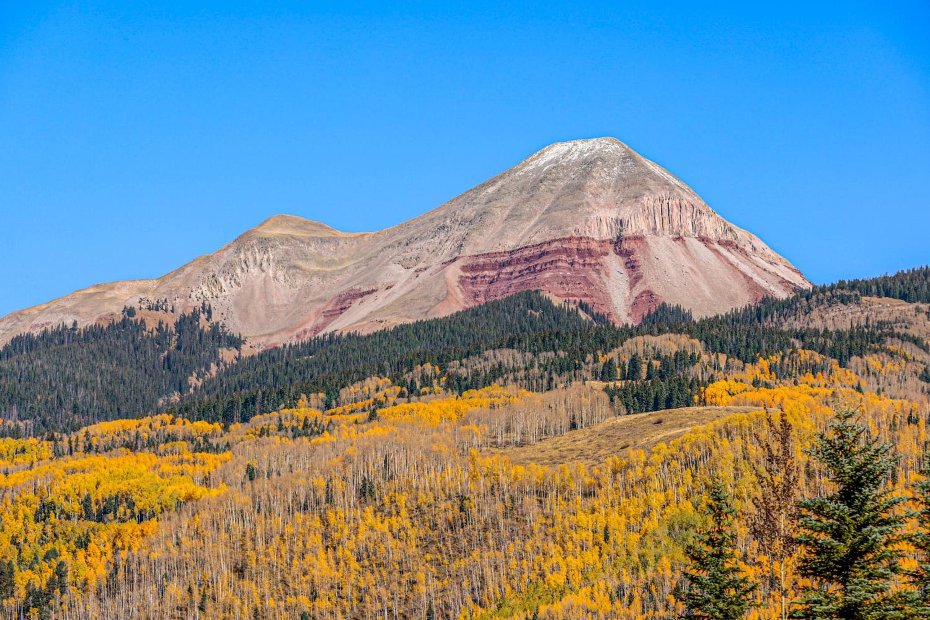 Stunning San Juan Mtn Views Cabin Near Skiing!