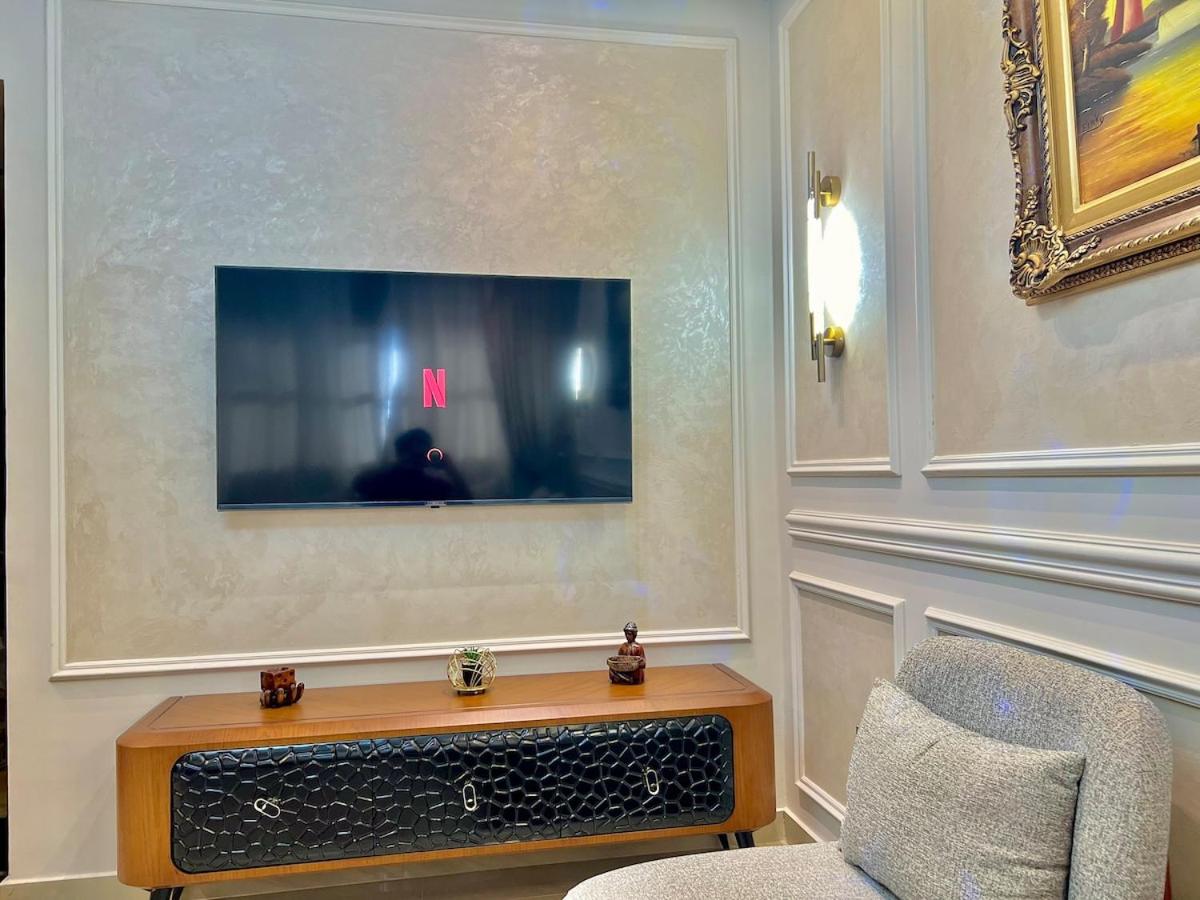 Ultra Luxurious 2BR 3BR in Gated Compound