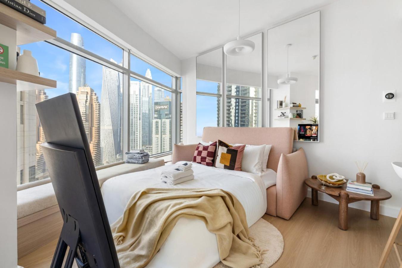 High-Floor 2BR in Dubai Marina with Balcony