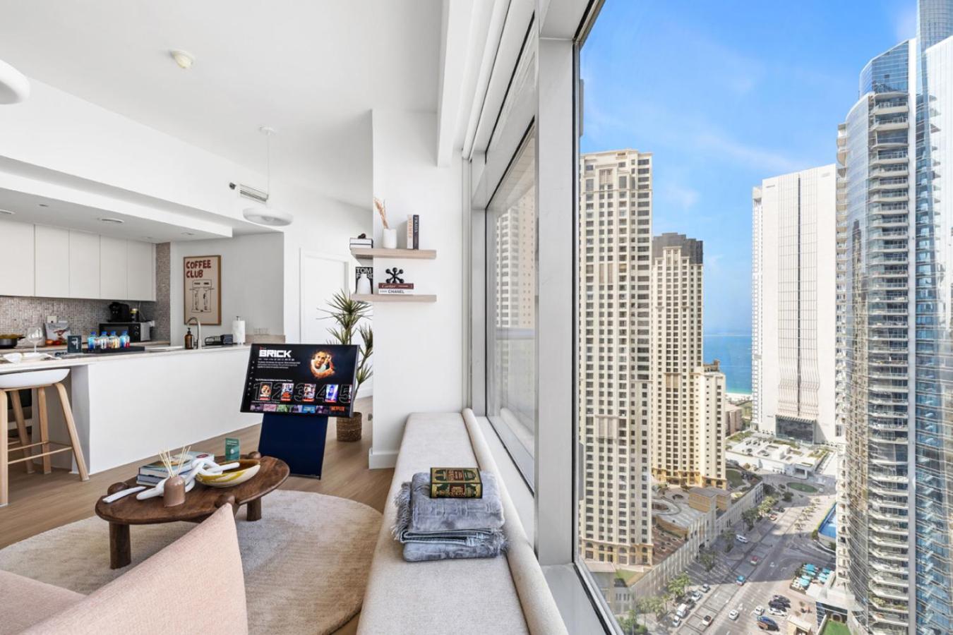 High-Floor 2BR in Dubai Marina with Balcony