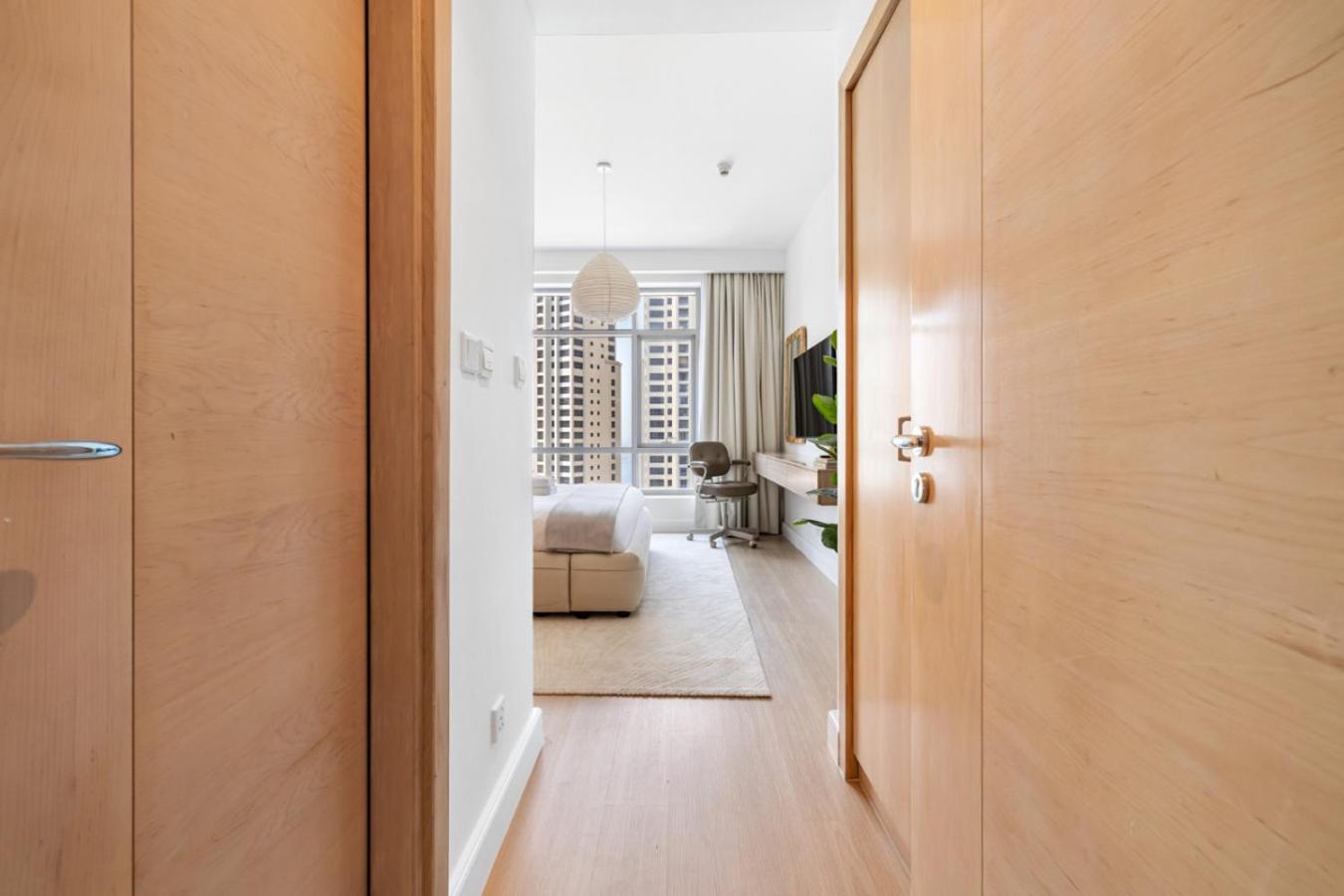 High-Floor 2BR in Dubai Marina with Balcony