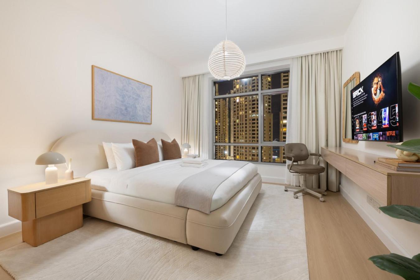 High-Floor 2BR in Dubai Marina with Balcony