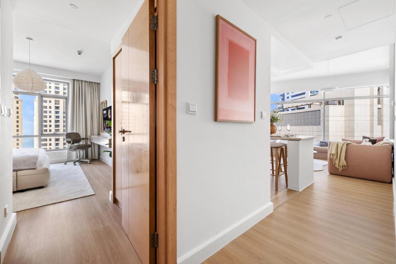 High-Floor 2BR in Dubai Marina with Balcony