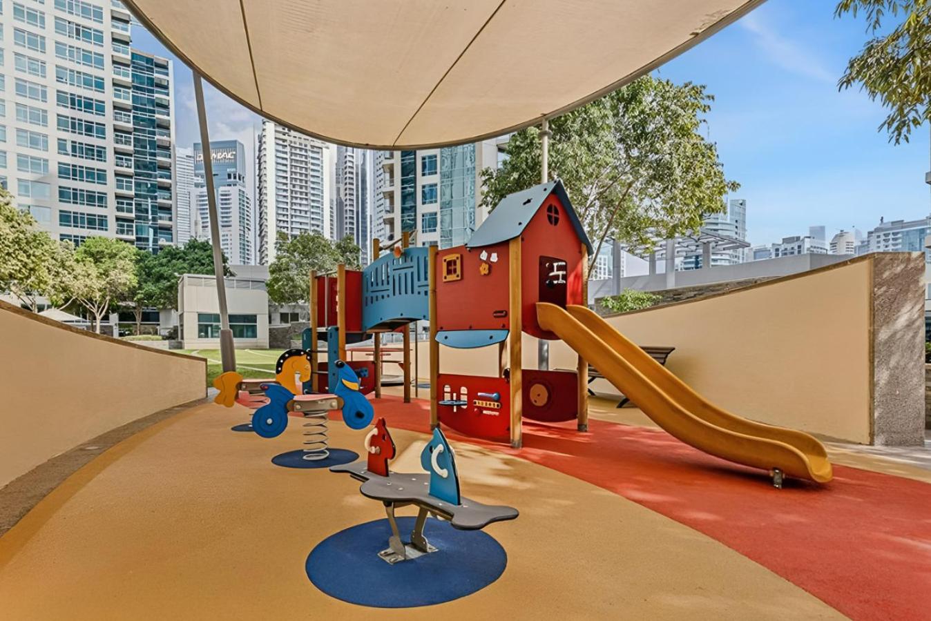 High-Floor 2BR in Dubai Marina with Balcony