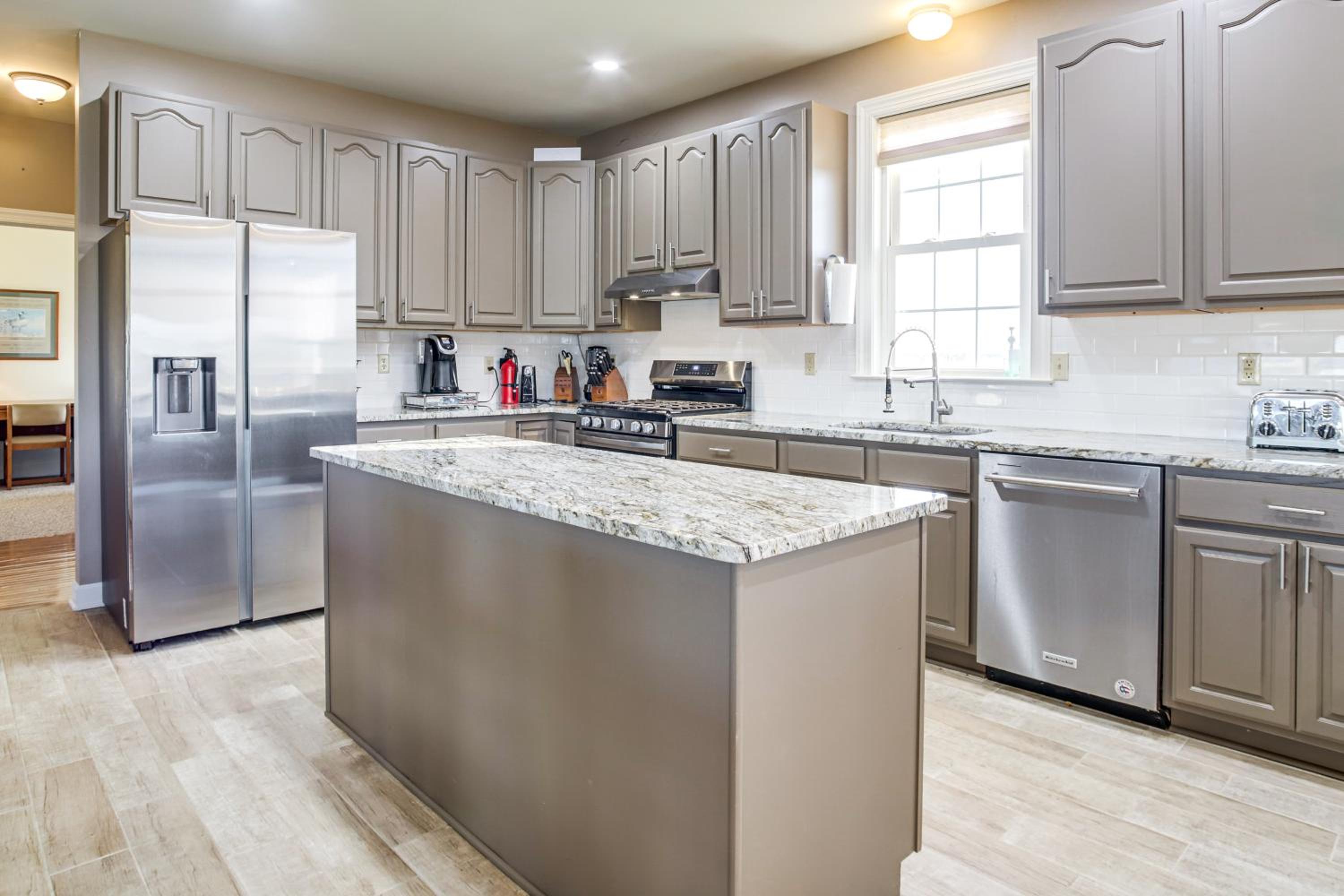 Eastern Shore Group Getaway! Riverfront Home