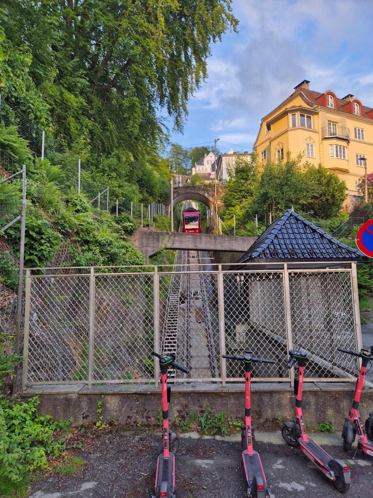 2-roms leilighet med spektakulær utsikt og privat hage