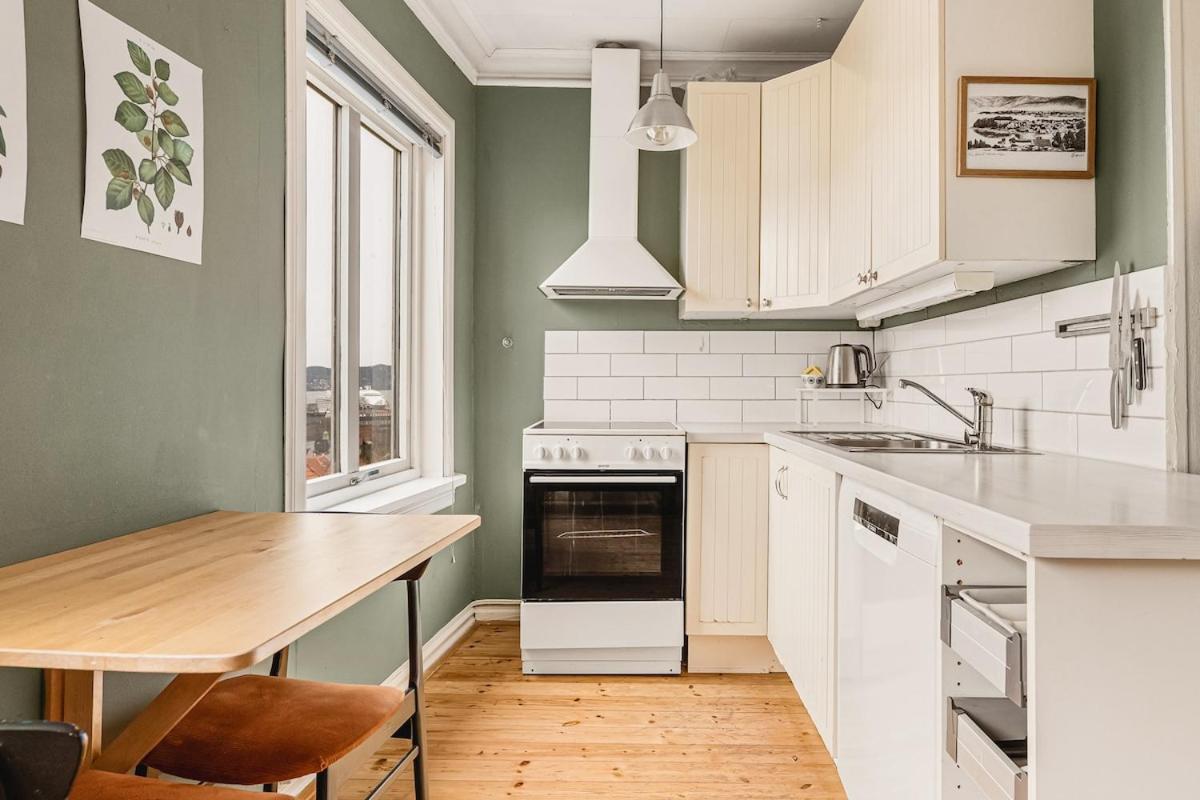 2-roms leilighet med spektakulær utsikt og privat hage