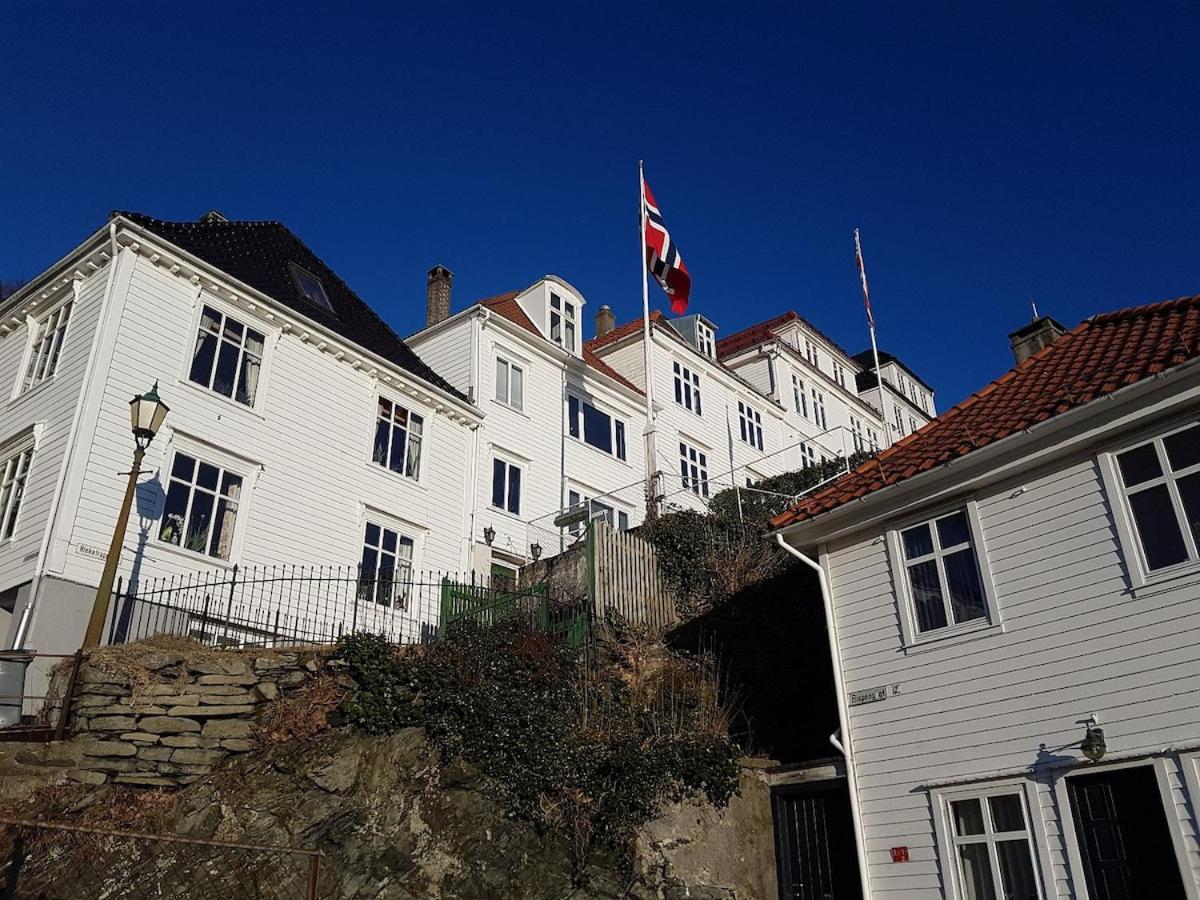 2-roms leilighet med spektakulær utsikt og privat hage
