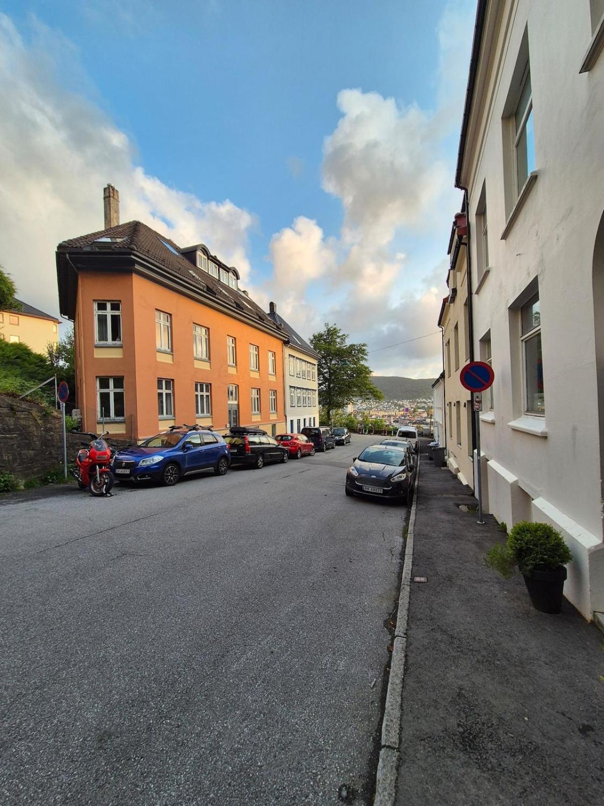 2-roms leilighet med spektakulær utsikt og privat hage